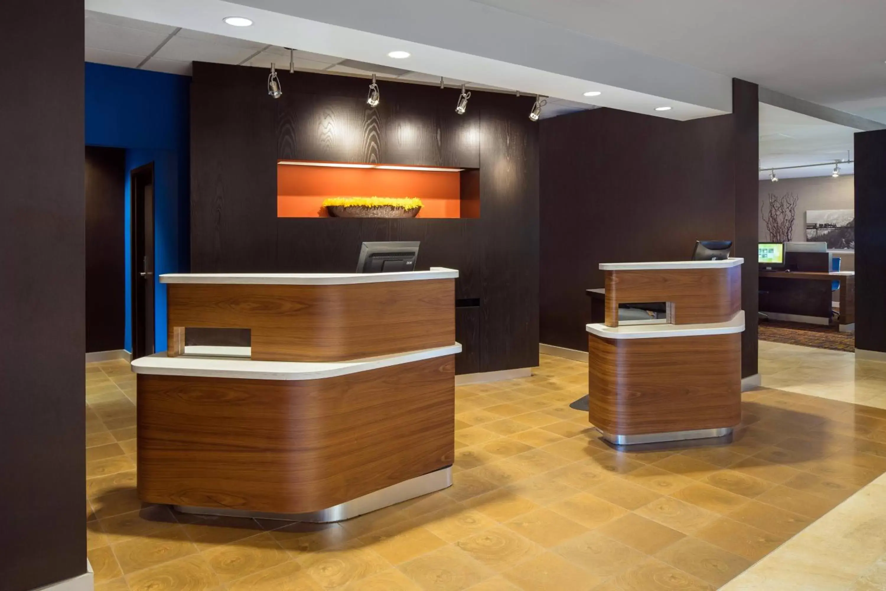 Lobby or reception, Lobby/Reception in Courtyard by Marriott Denver Central Park