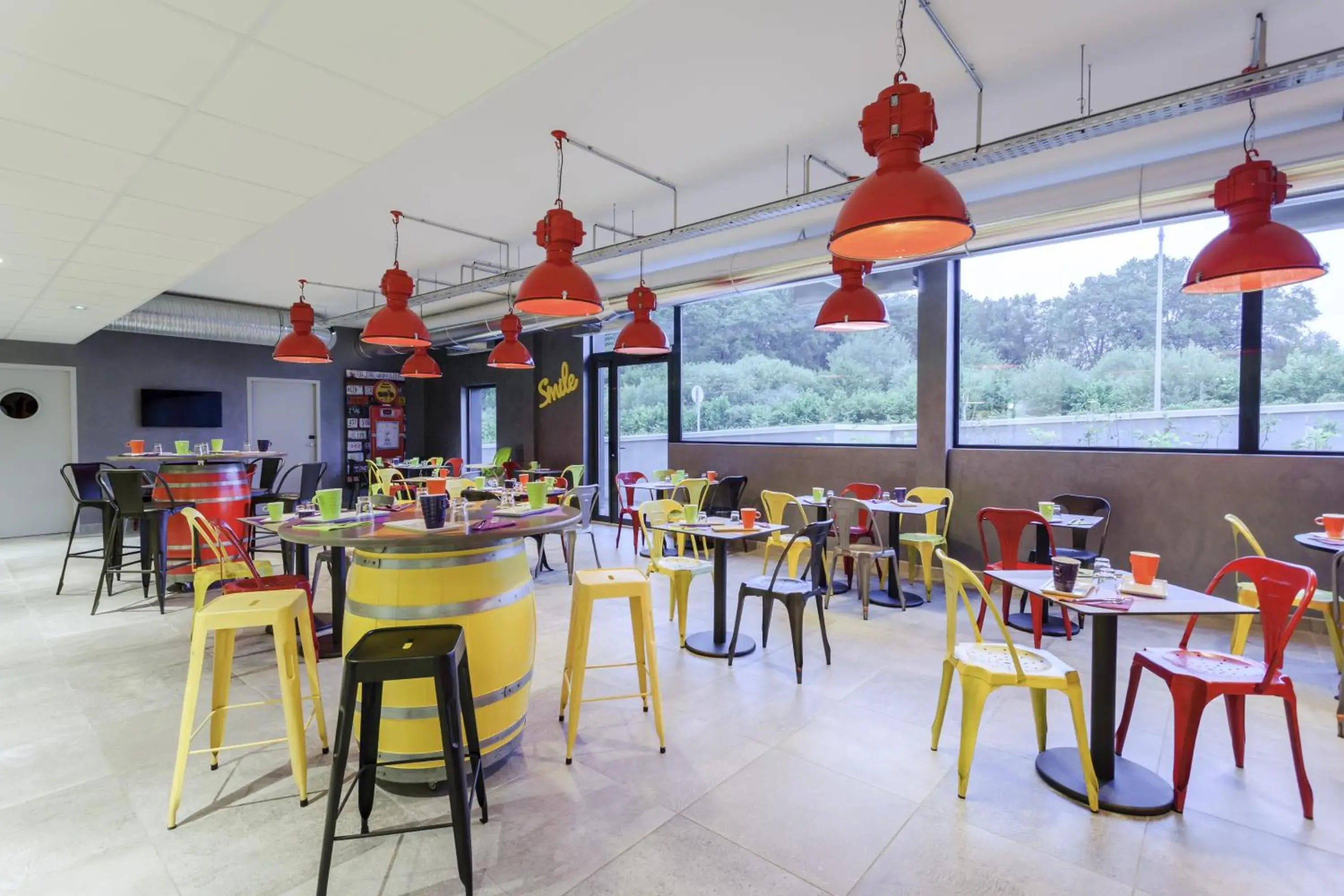 Meals, Restaurant/Places to Eat in Ibis Styles Vierzon