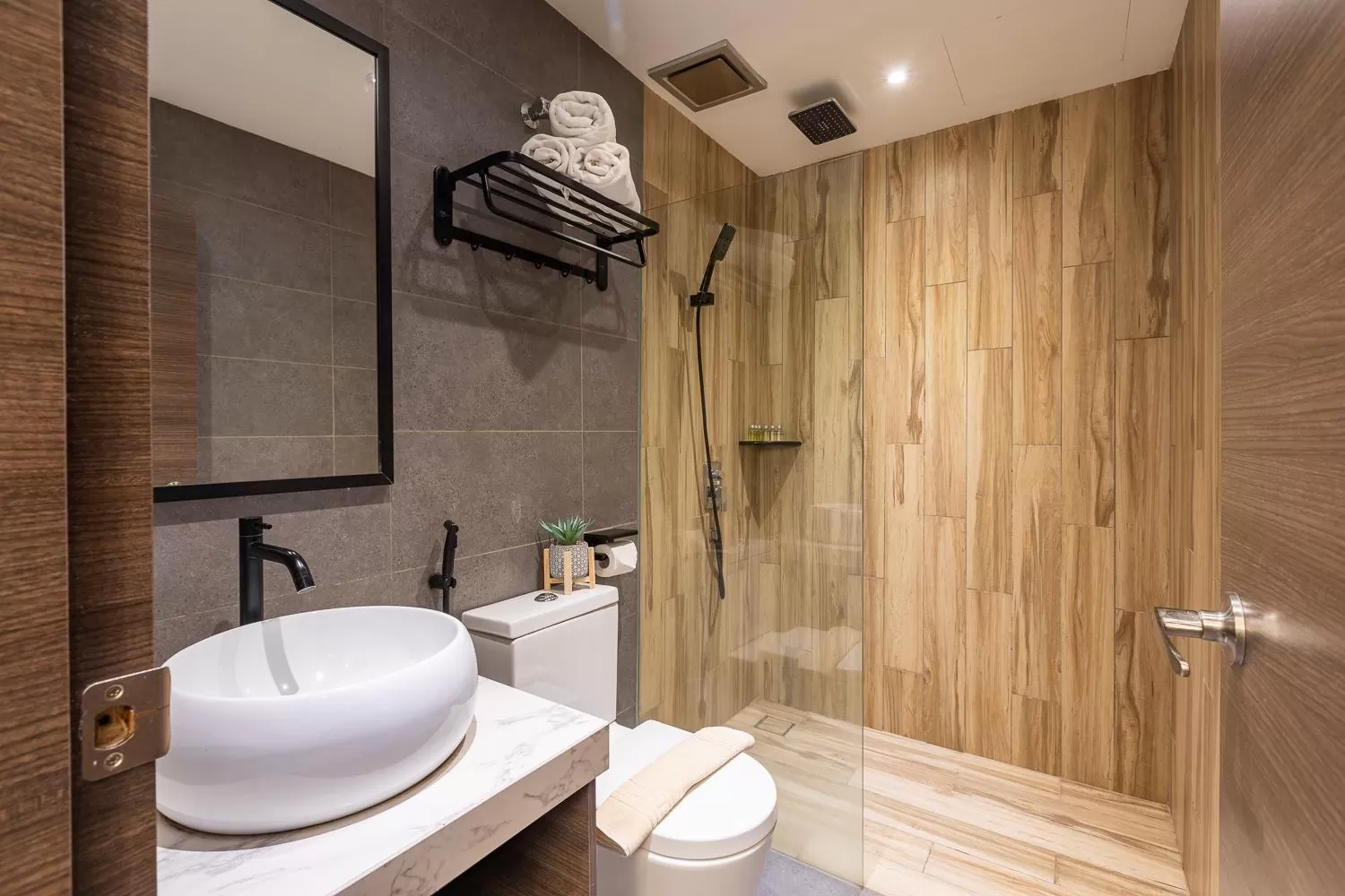 Shower in The NINES HOTEL Malacca