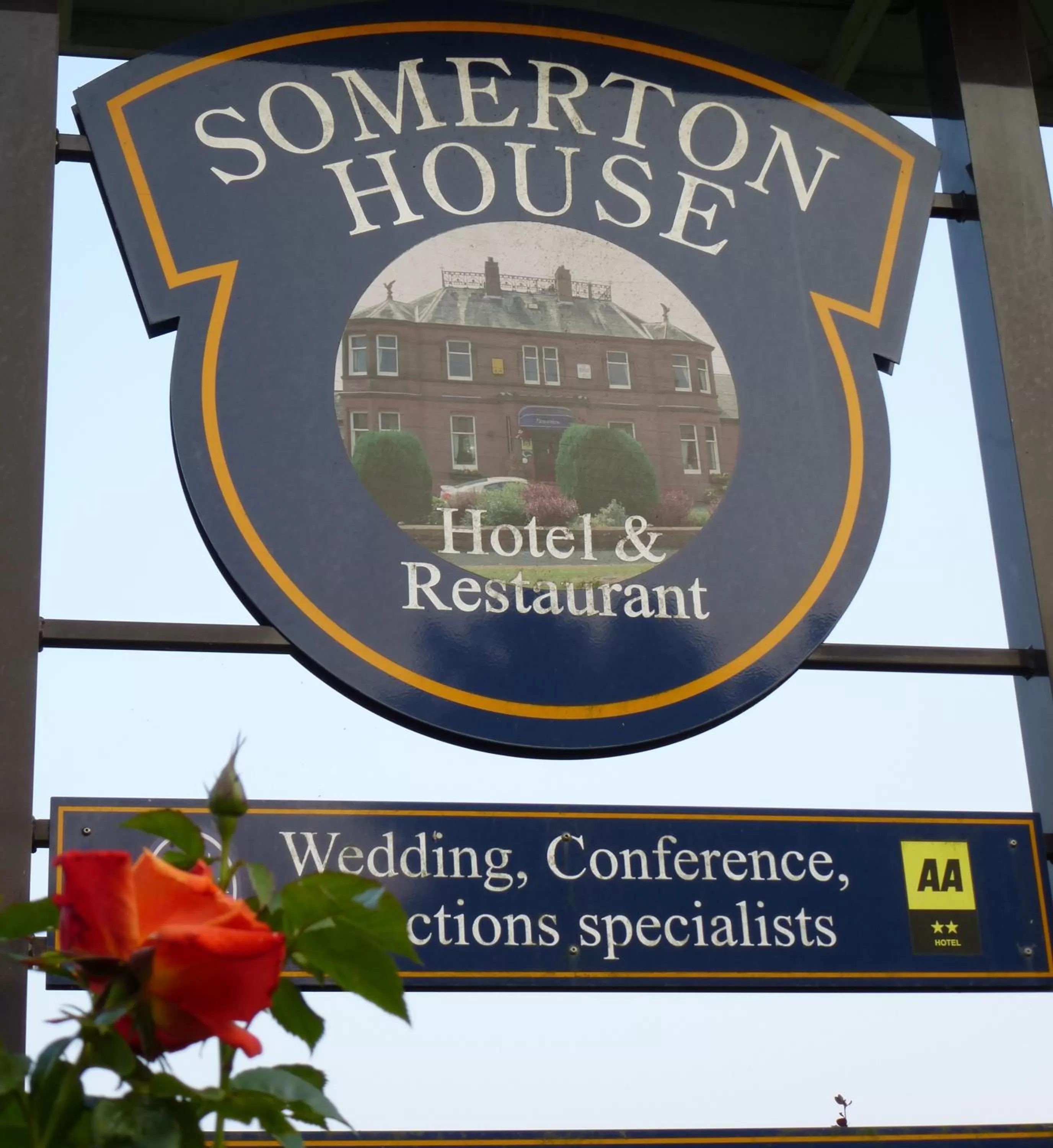 Facade/entrance in Somerton House Hotel
