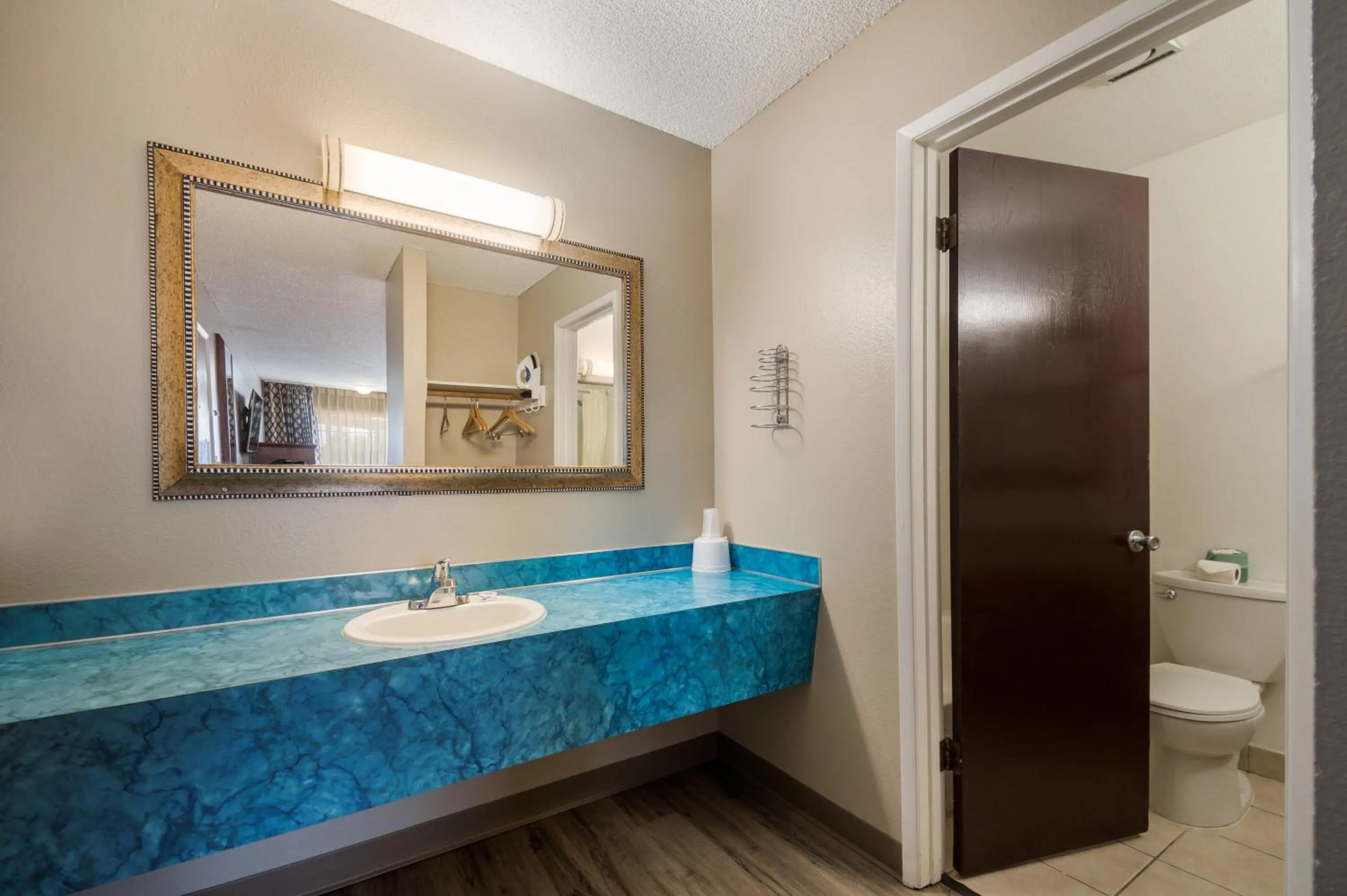 Rodeway Inn & Suites Portland West - Beaverton