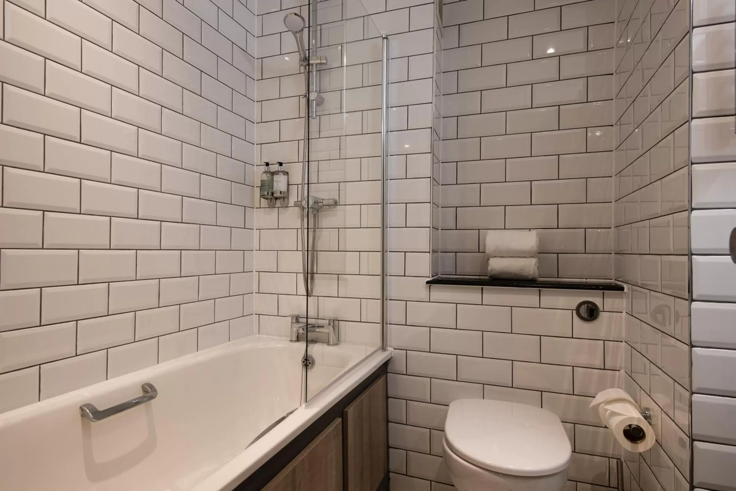 Classic Double or Twin Room - single occupancy in The Black Swan - The Inn Collection Group Classic Double or Twin Room - single occupancy in The Black Swan - The Inn Collection Group