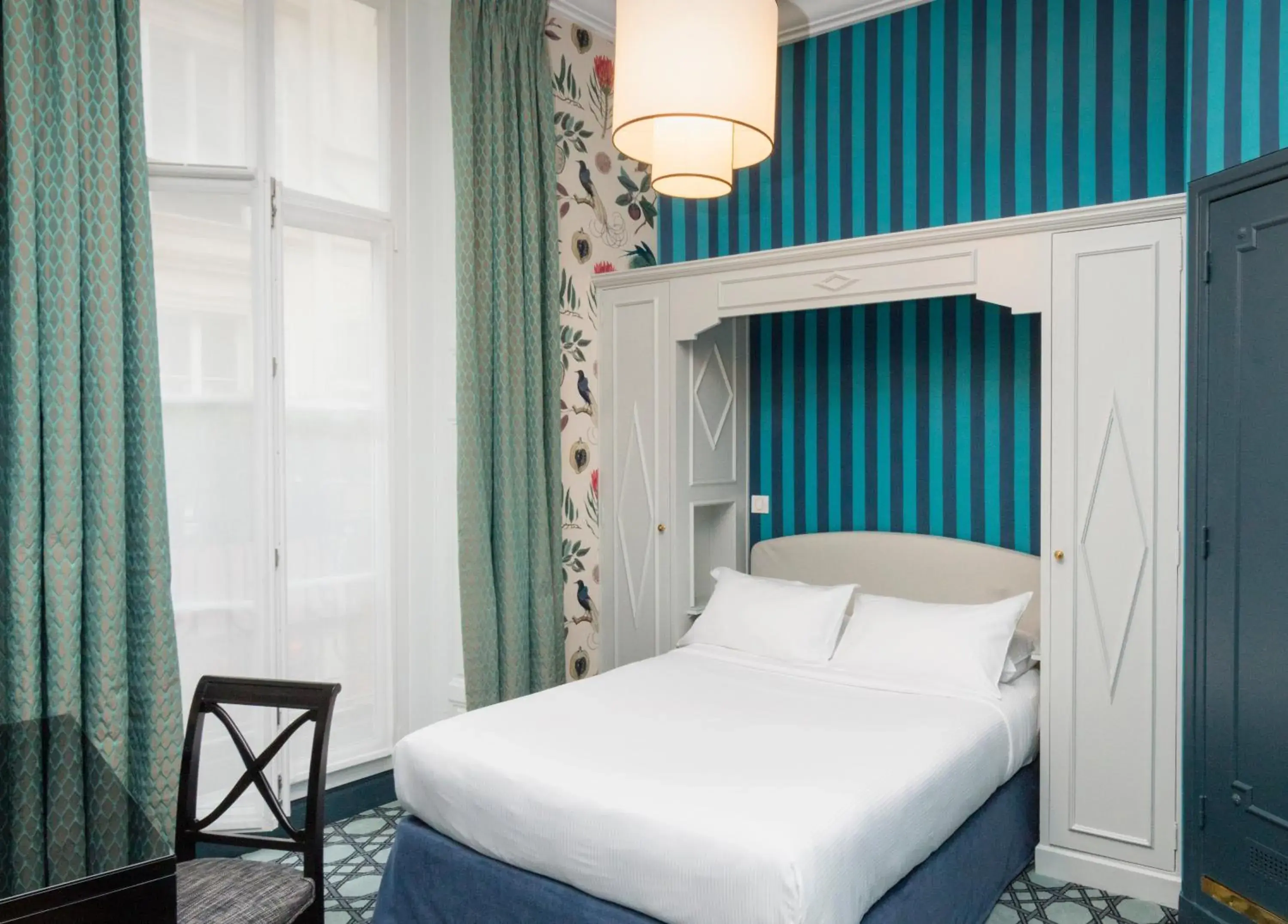Photo of the whole room, Bed in Hotel Saint Germain