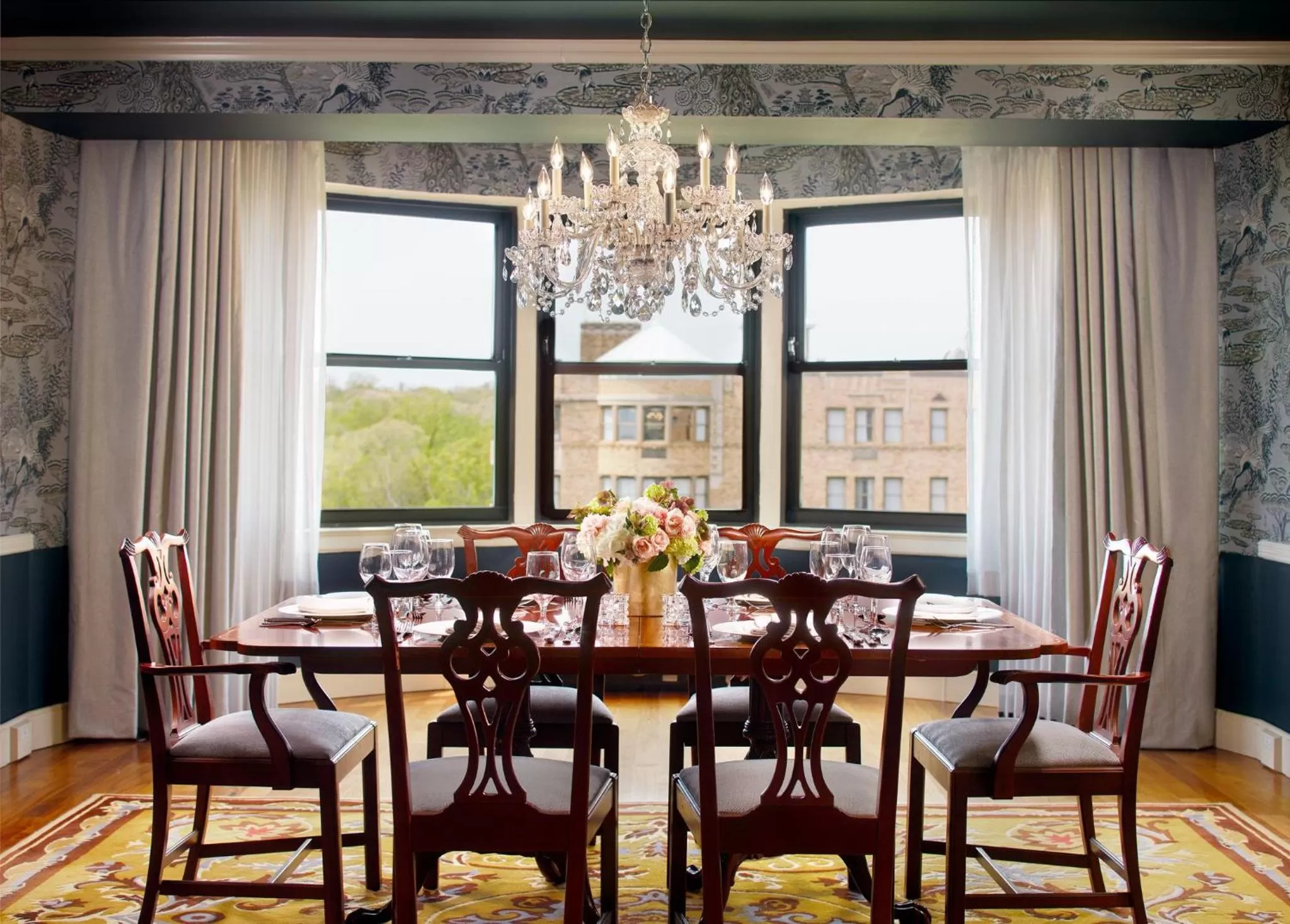 Restaurant/places to eat in Omni Shoreham Hotel