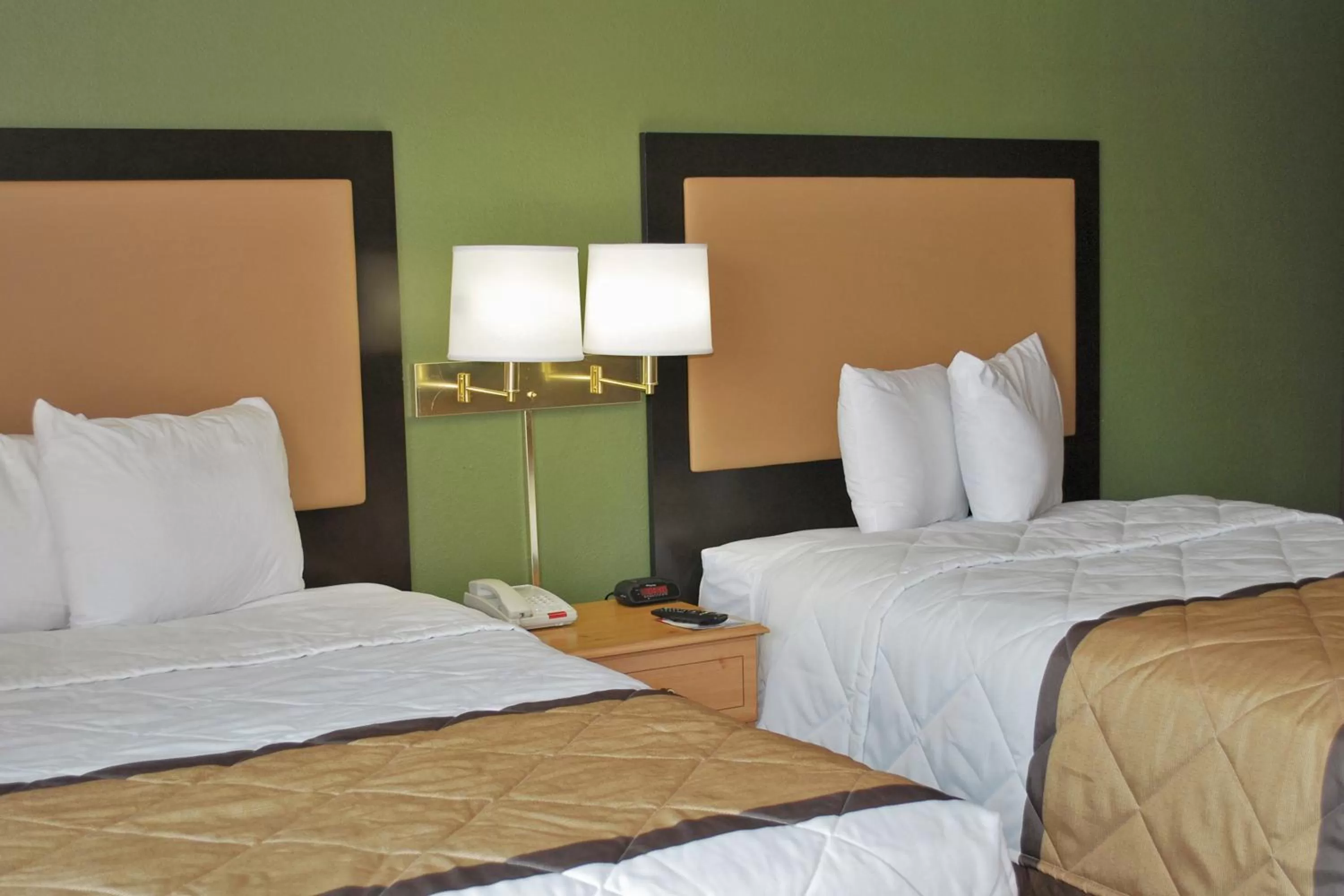 Bed in Extended Stay America Suites - Minneapolis - Eden Prairie - Technology Drive
