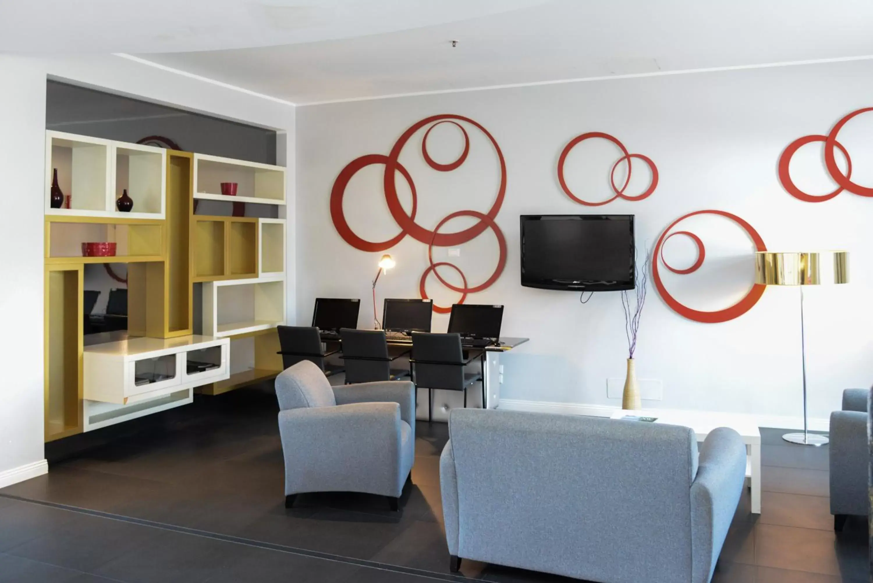 TV and multimedia, TV/Entertainment Center in Idea Hotel Milano Malpensa Airport