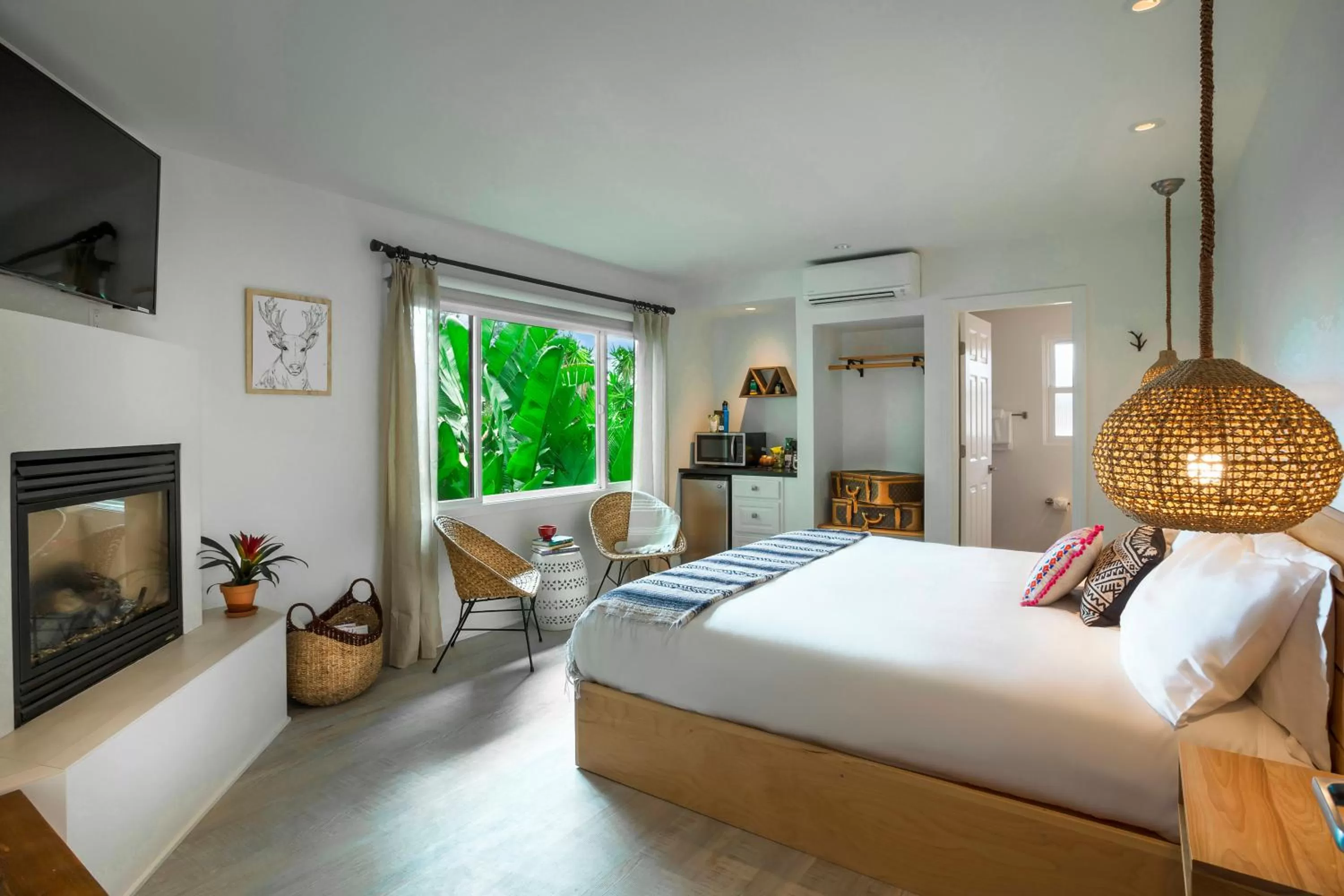 Bed in Blue Sands Inn, A Kirkwood Collection Hotel