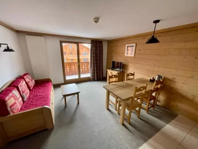 Dining area in Le Vancouver