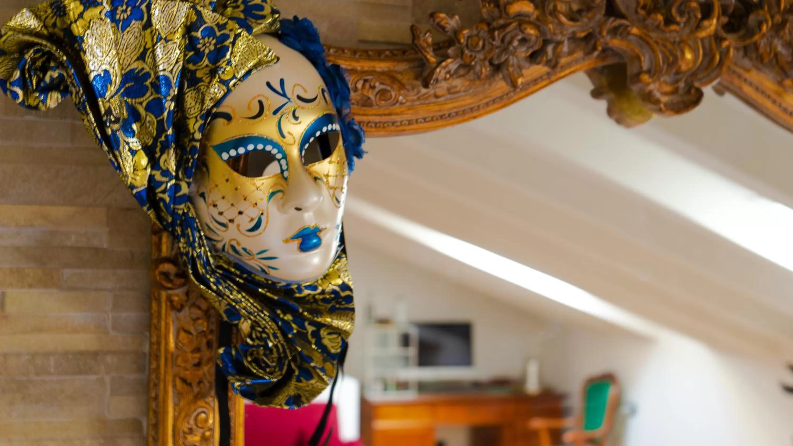 Decorative detail in Tortona52