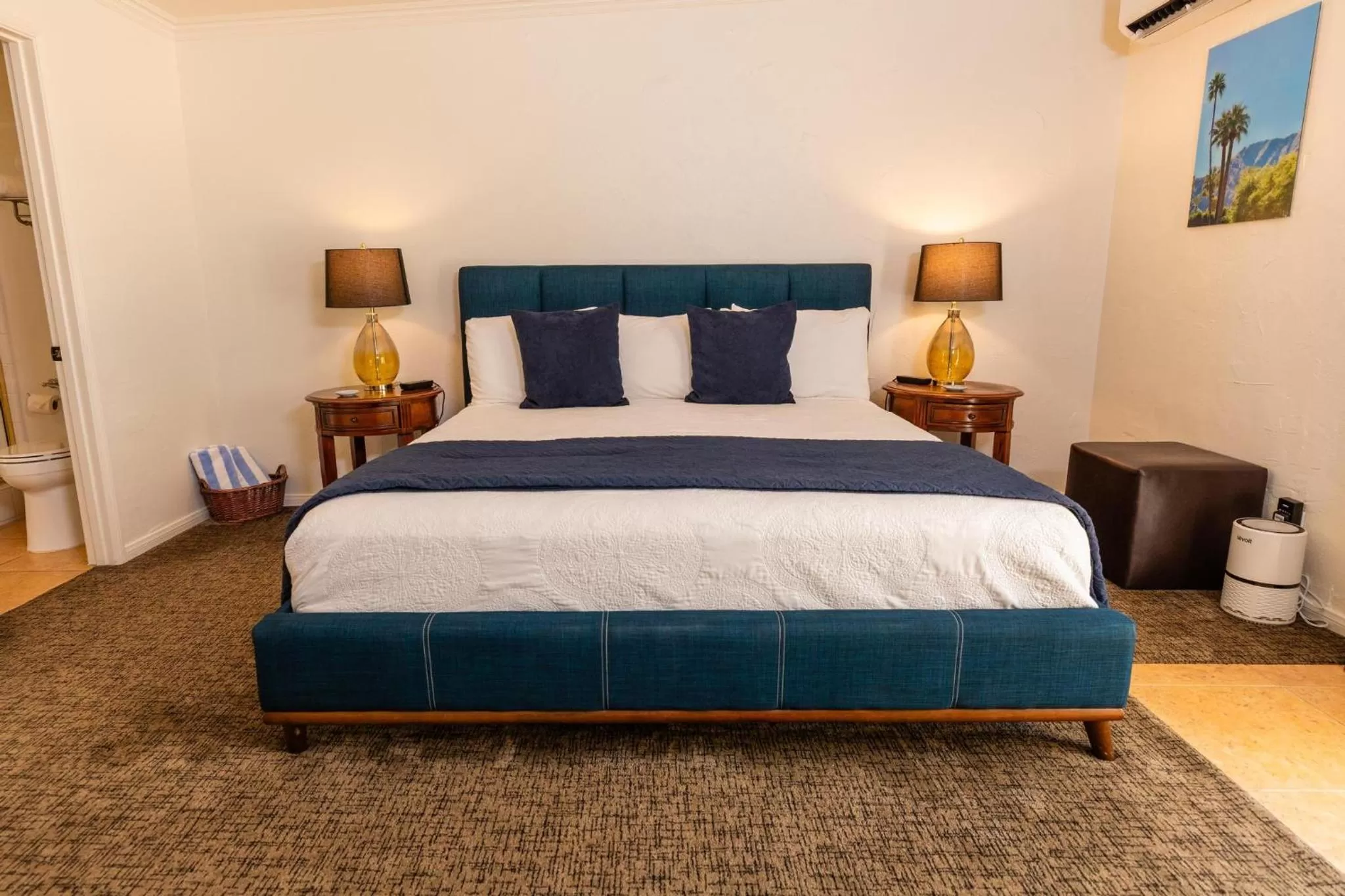 Bed in Old Ranch Inn - Adults Only 21 & Up