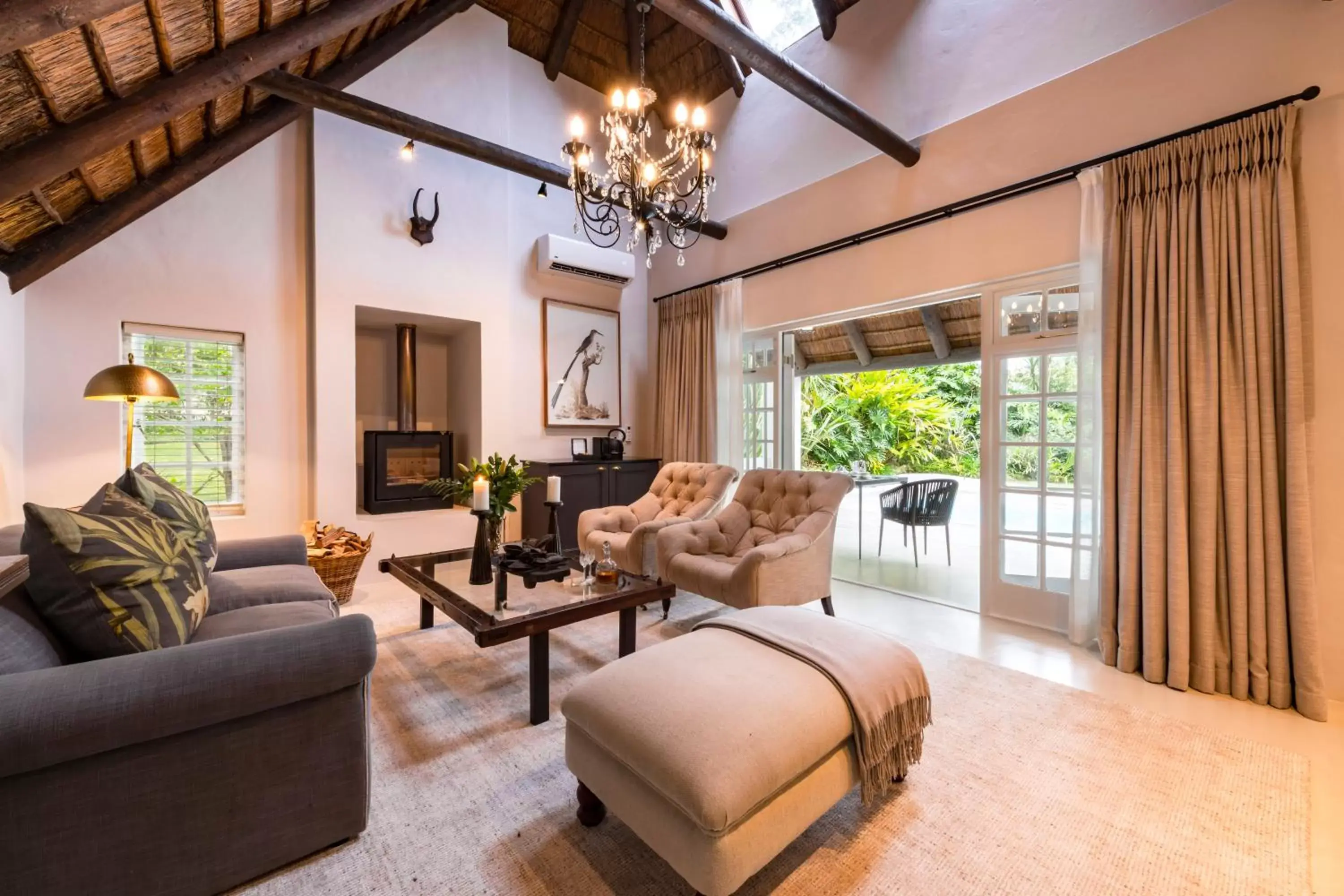 Living room, Seating Area in Hunter's Country House