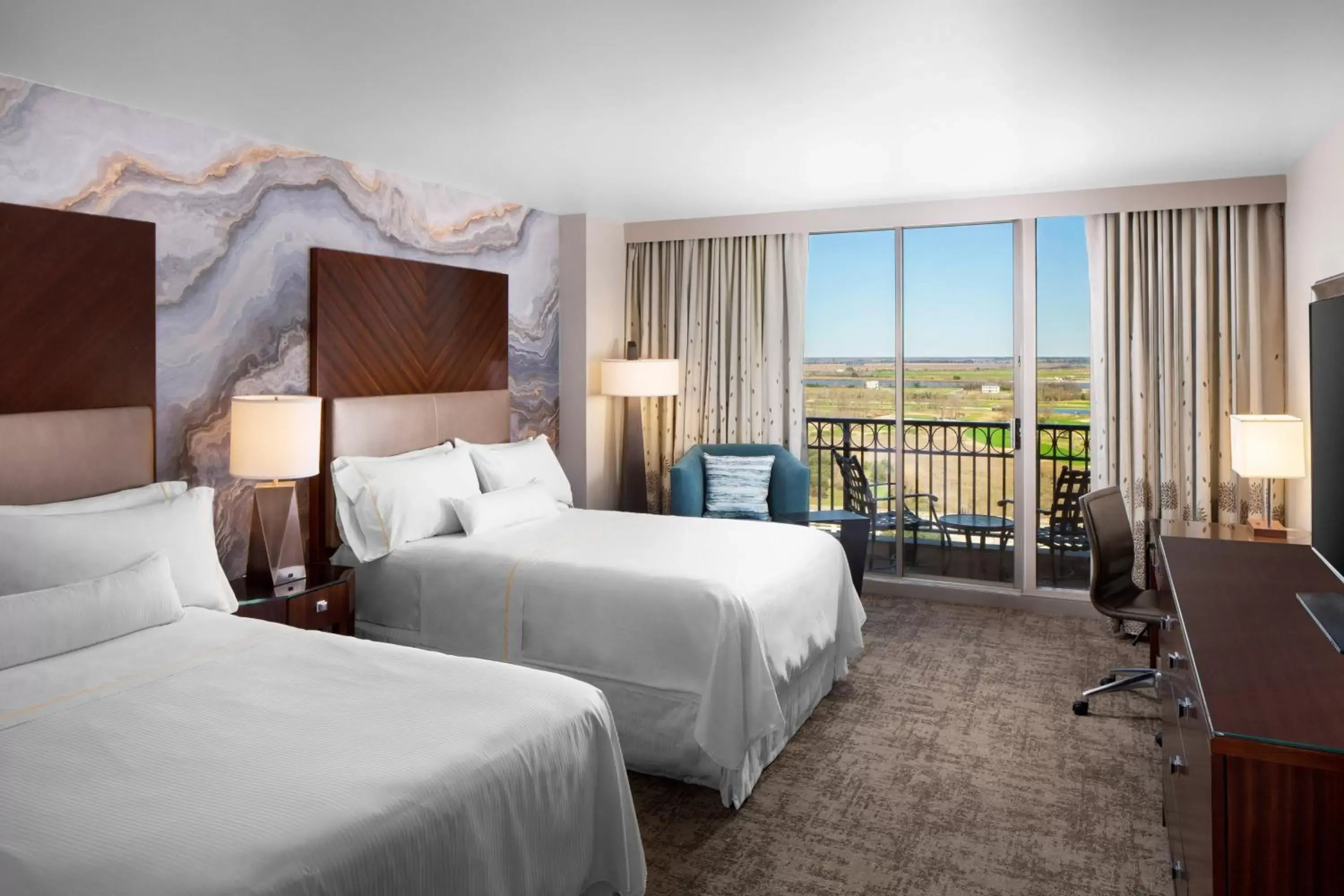 Photo of the whole room, Bed in The Westin Savannah Harbor Golf Resort & Spa