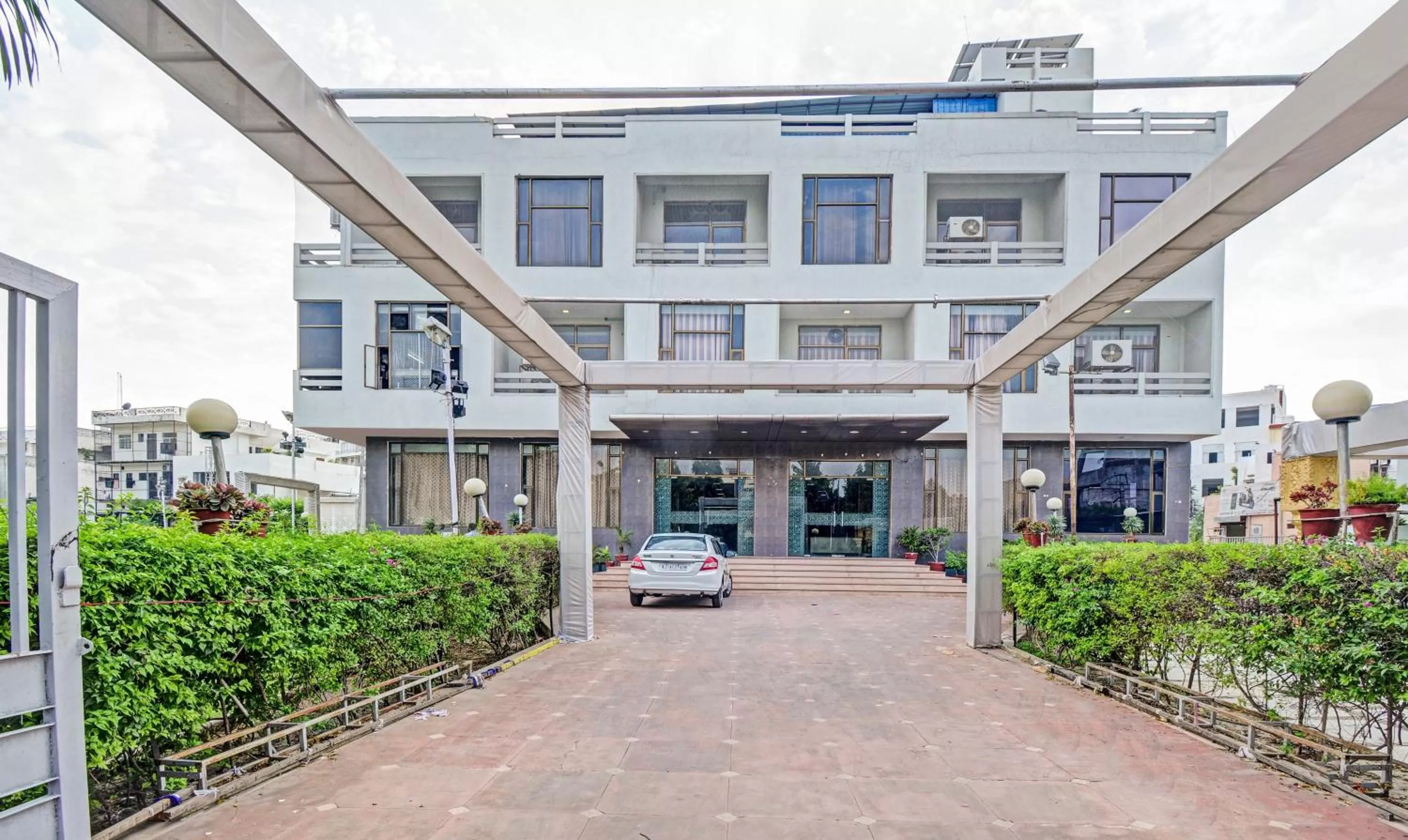 Property building in Treebo New Rockwell Vivek Vihar