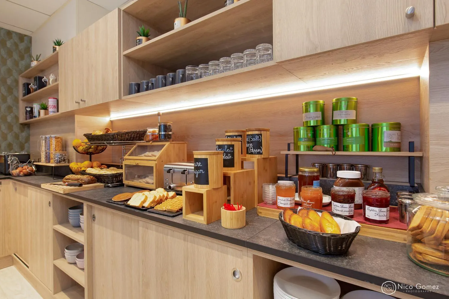 Coffee/tea facilities in ibis Styles Cannes Le Cannet