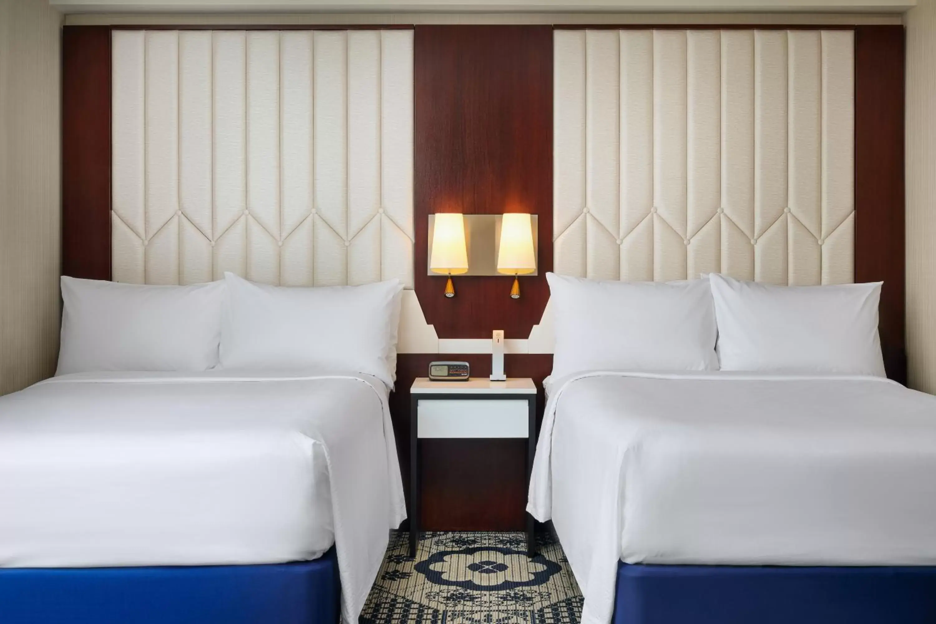 Bed in Residence Inn by Marriott New York Manhattan/Central Park