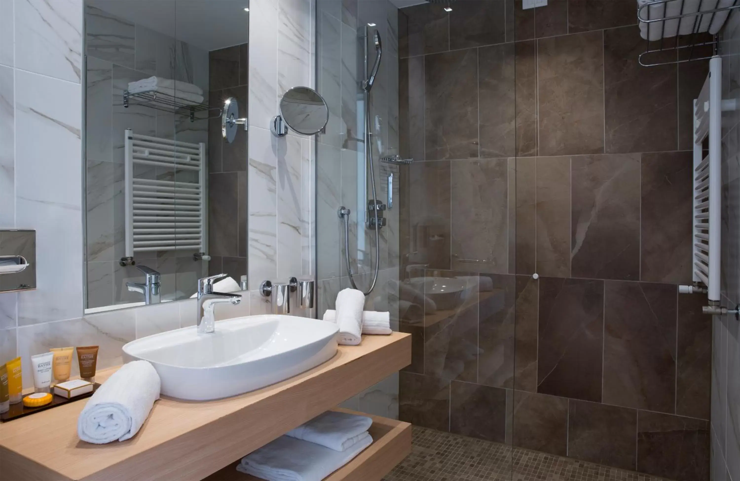 Bathroom in Leonardo Hotel Lago di Garda - Wellness and Spa