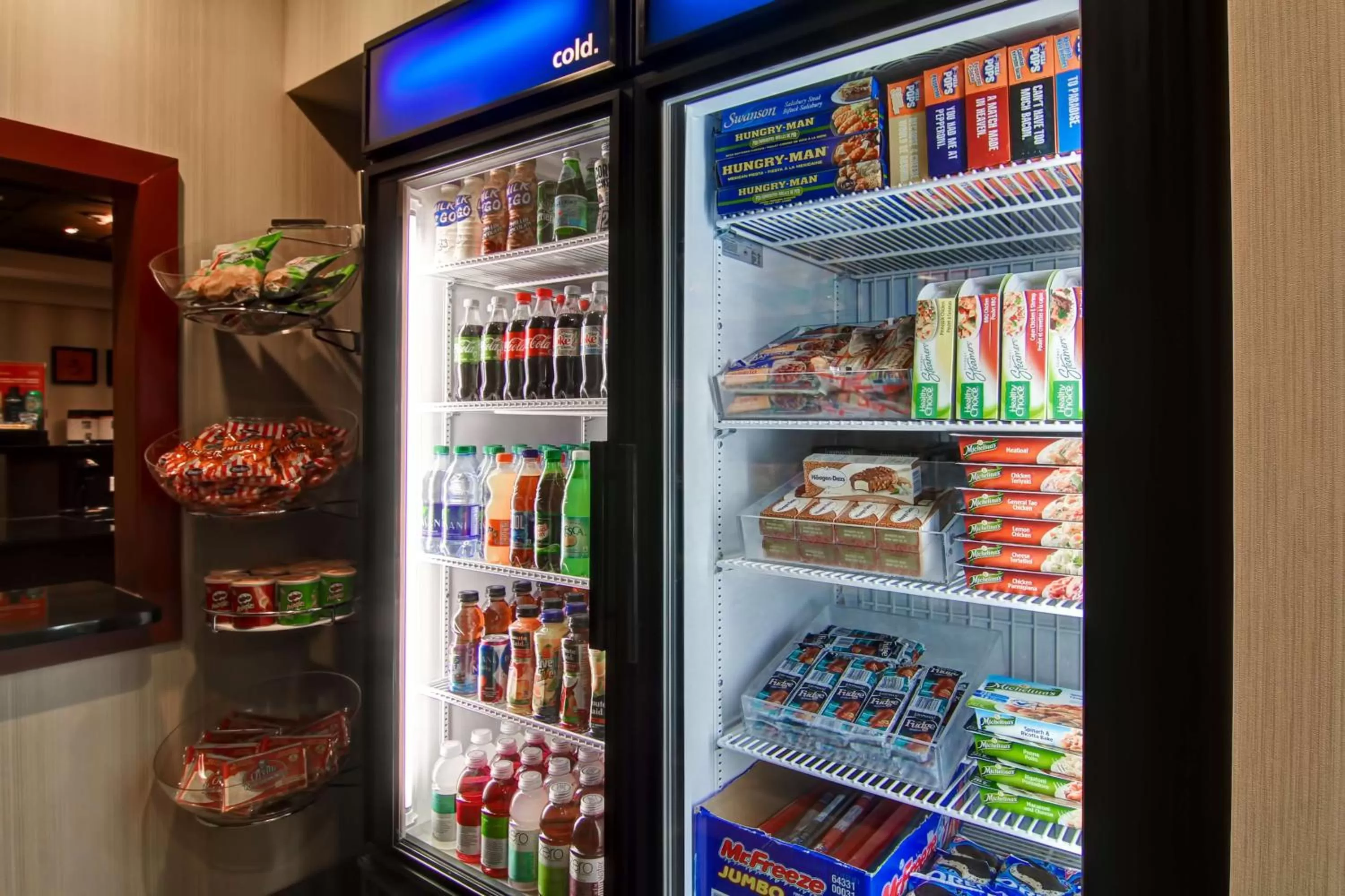 Restaurant/places to eat in Hampton Inn & Suites Red Deer