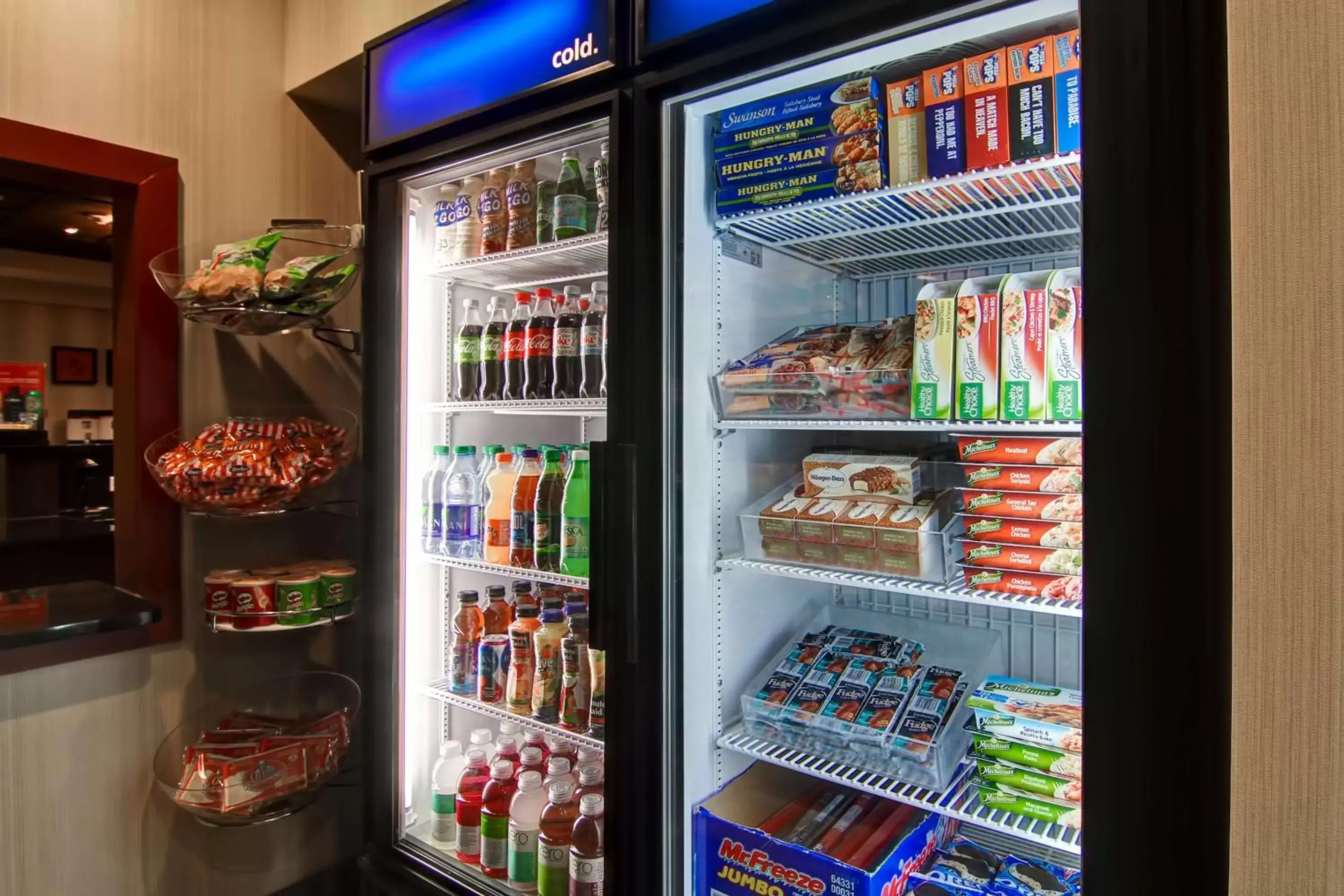 Restaurant/places to eat in Hampton Inn & Suites Red Deer Restaurant/places to eat in Hampton Inn & Suites Red Deer