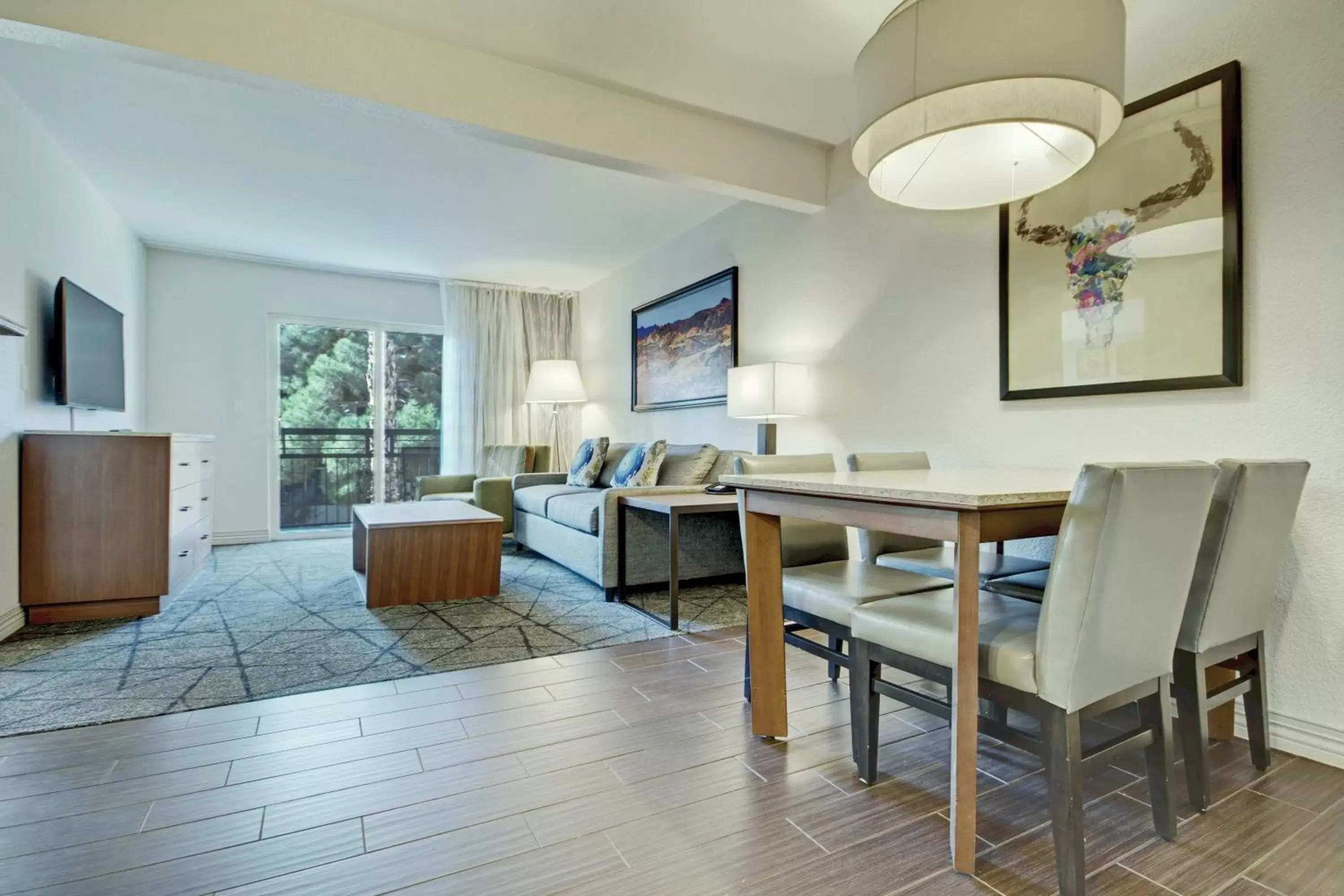 Food and drinks in Desert Rose Resort Food and drinks in Desert Rose Resort