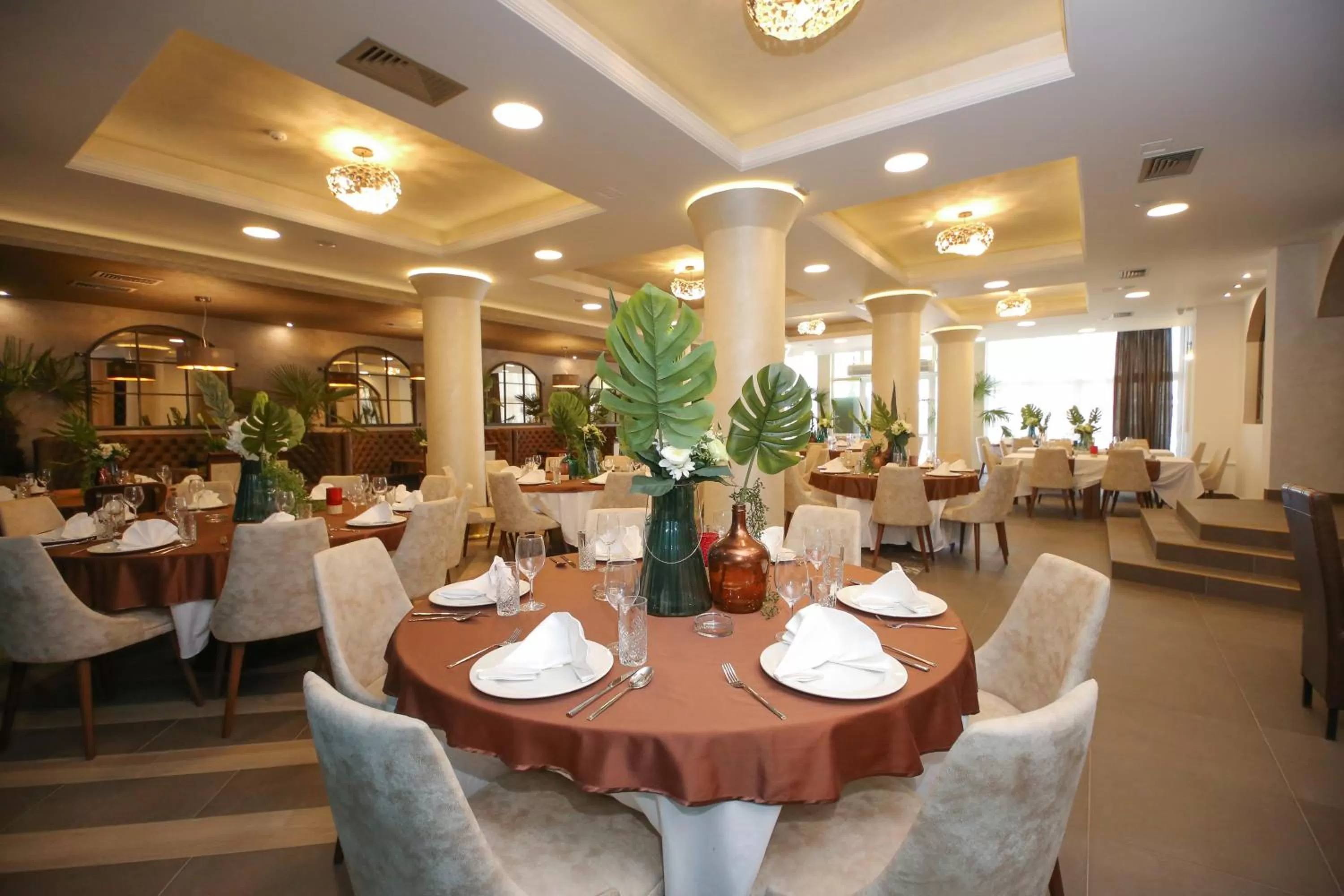 Restaurant/places to eat in Bajadera Lux