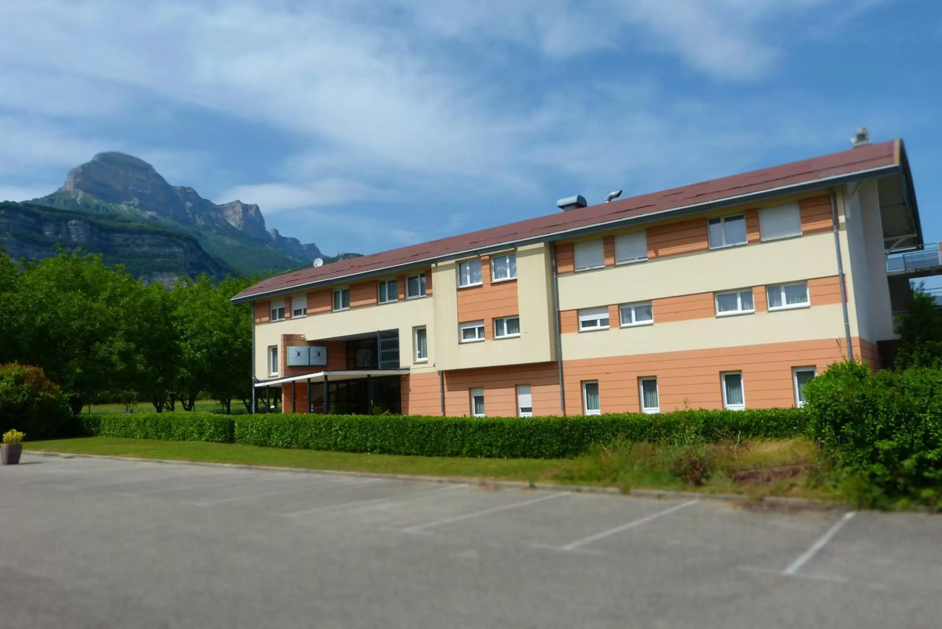 Property Building in Le Domaine des Fontaines