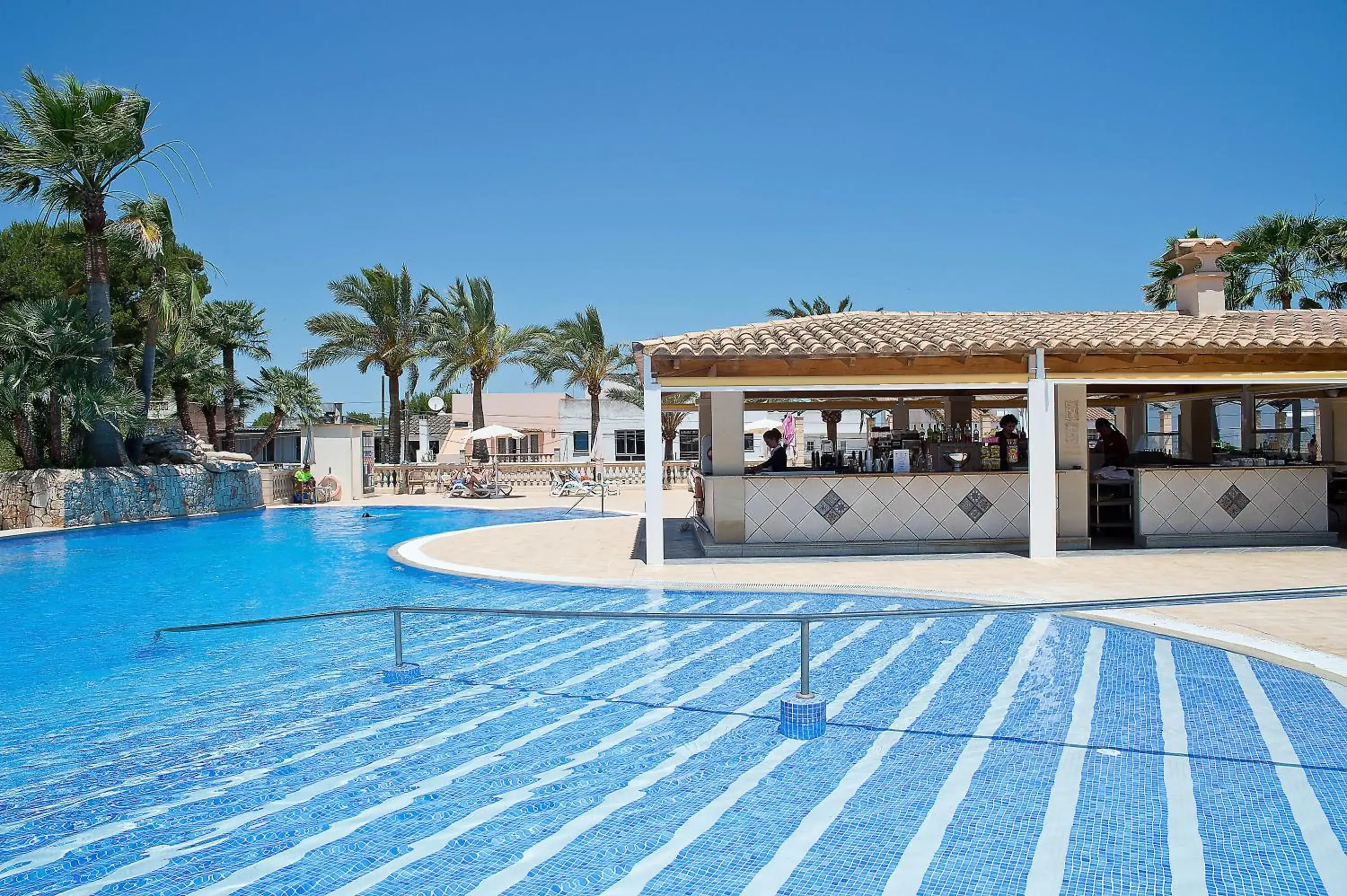 Swimming Pool in Hotel Vistamar by Pierre & Vacances