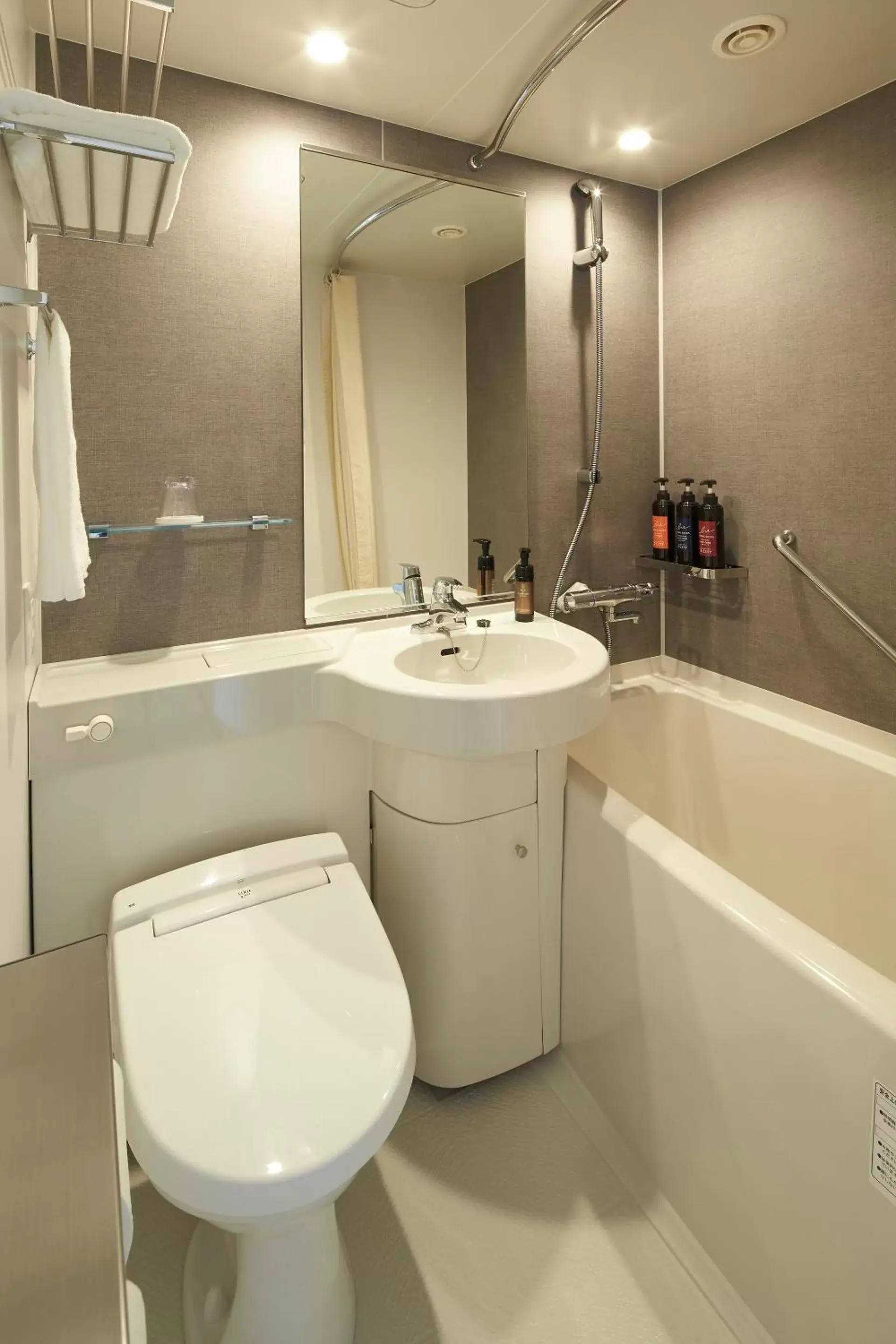 Bathroom in DEL style Osaka Higashi Temma by Daiwa Roynet Hotel