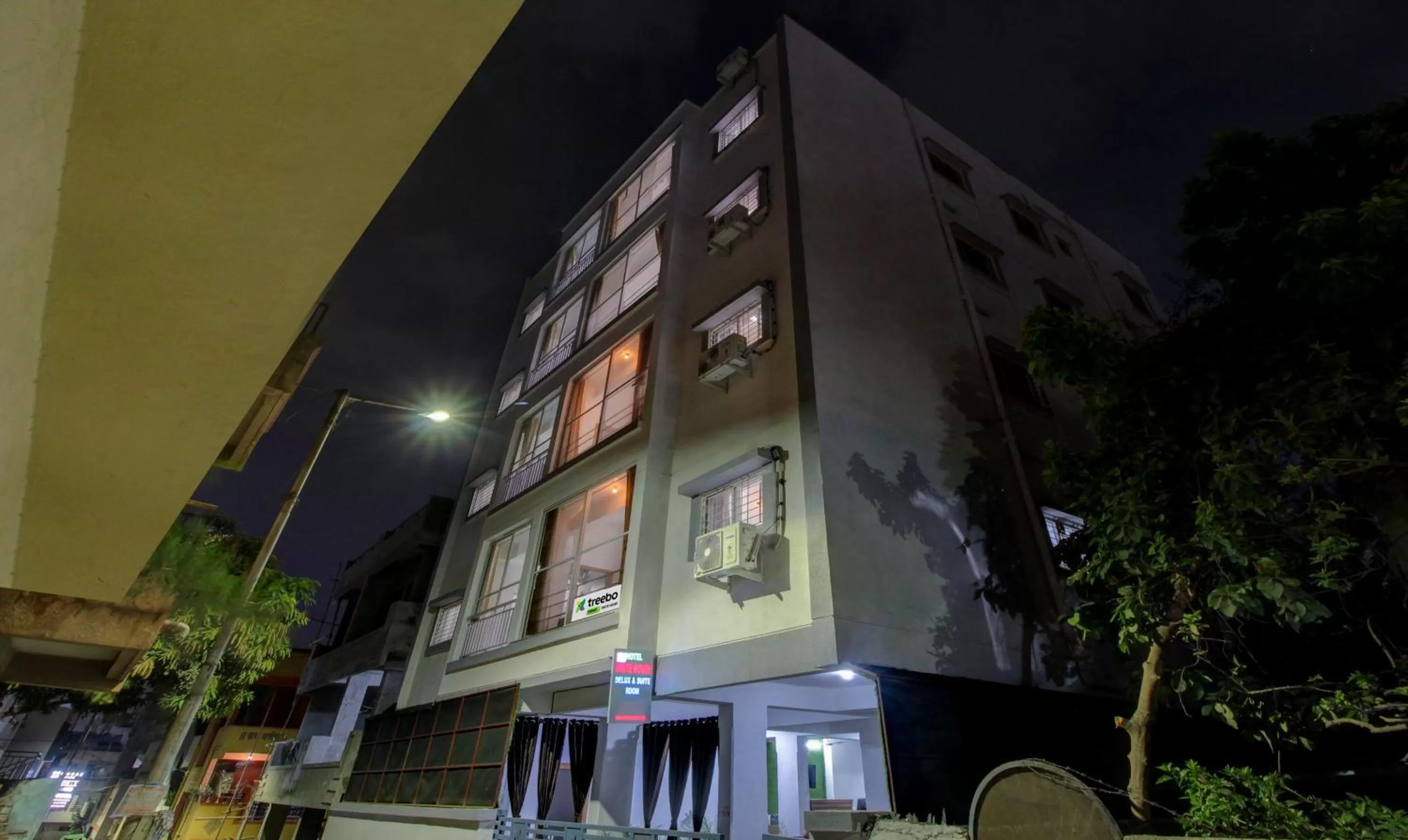 Property Building in Treebo Trend White House