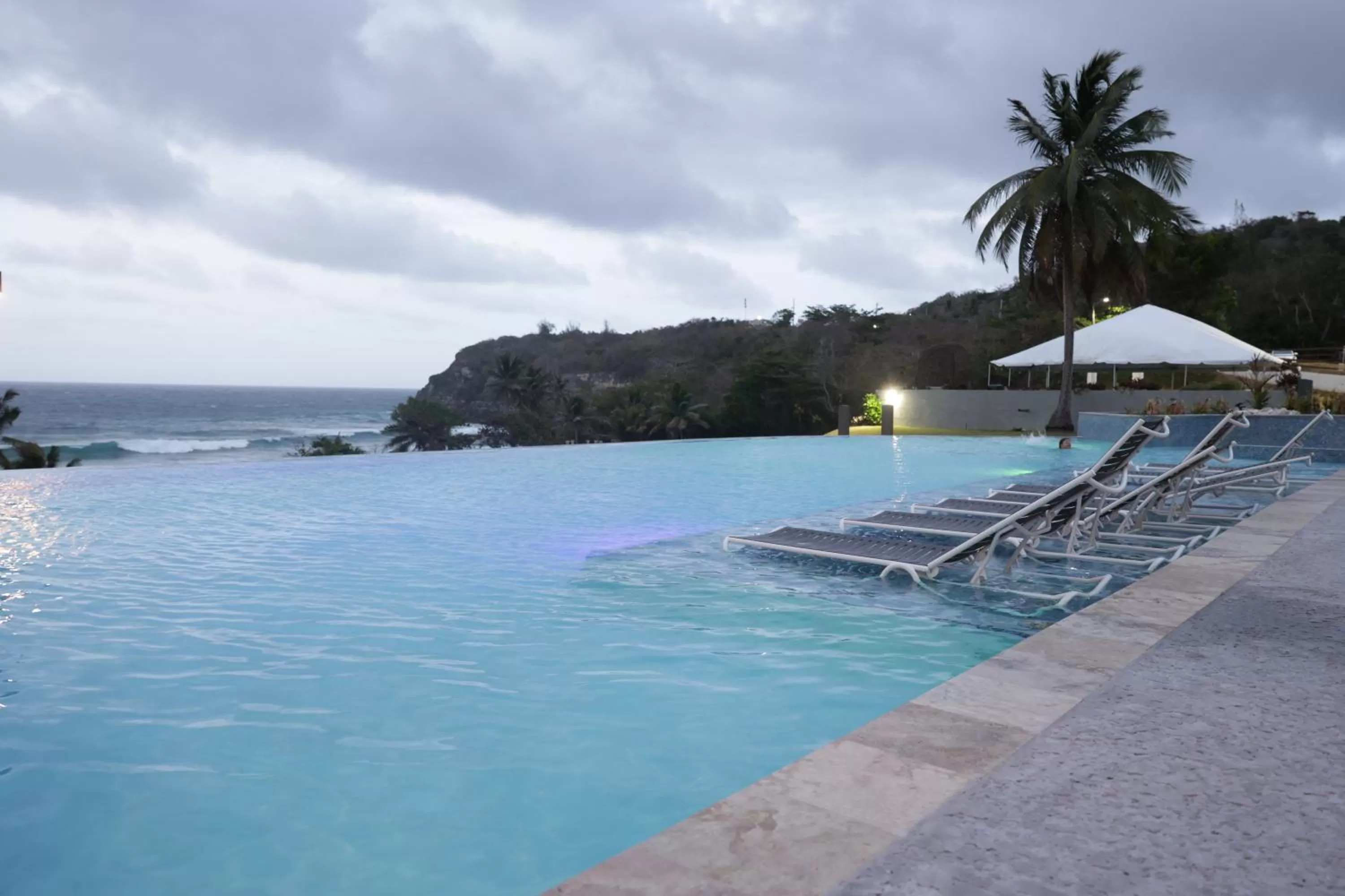 Pool view in Hotel El Guajataca