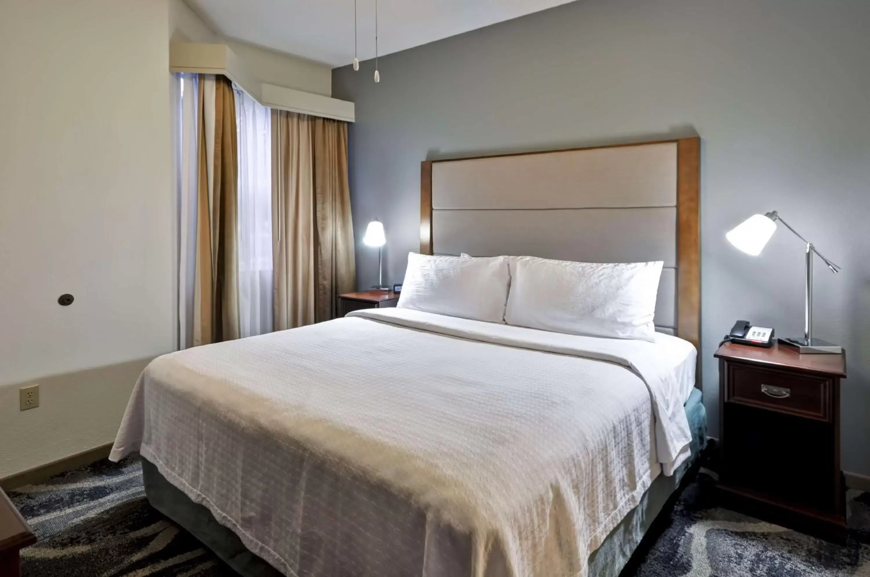 Bed in Homewood Suites Memphis Germantown