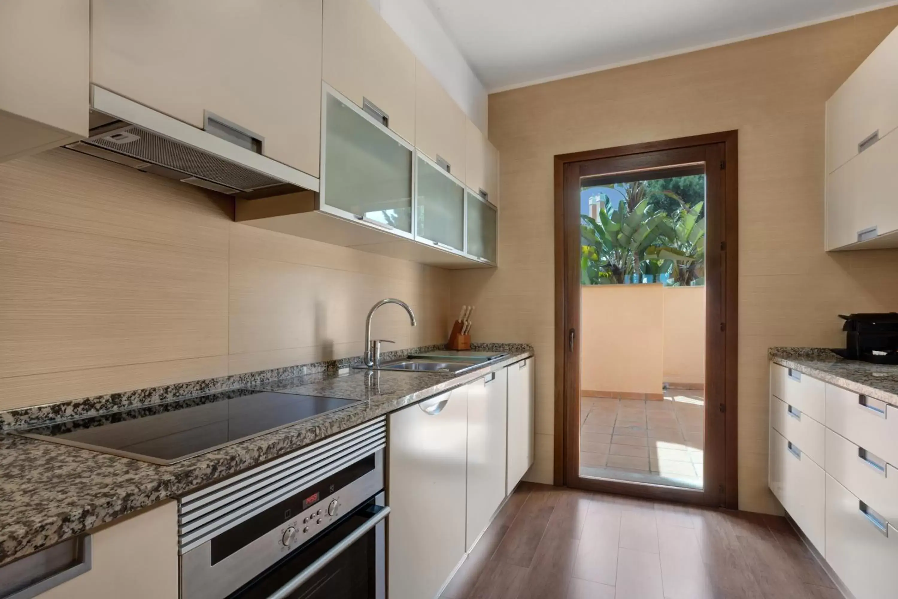 Property building, Kitchen/Kitchenette in Cascade Wellness Resort