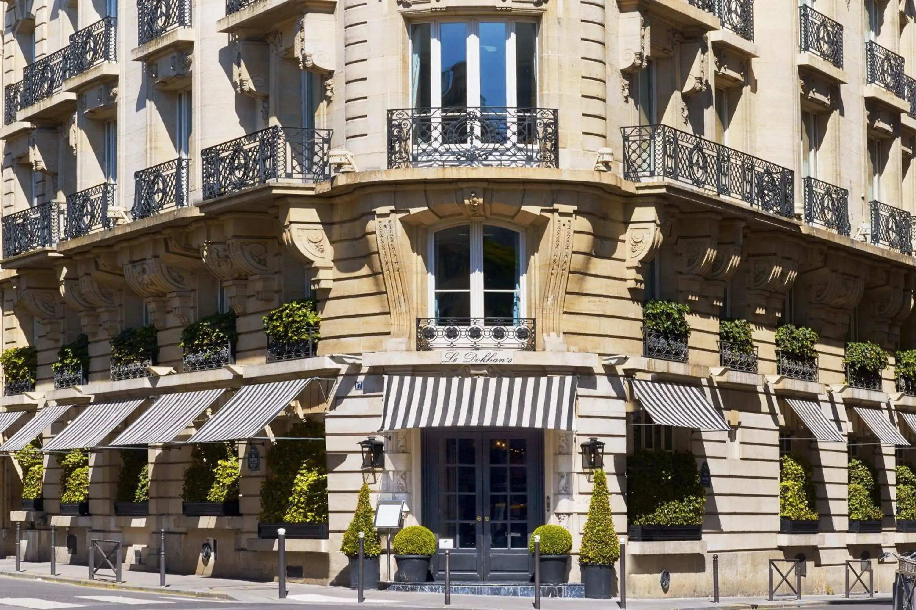 Property Building in Le Dokhans A Tribute Portfolio Hotel Paris