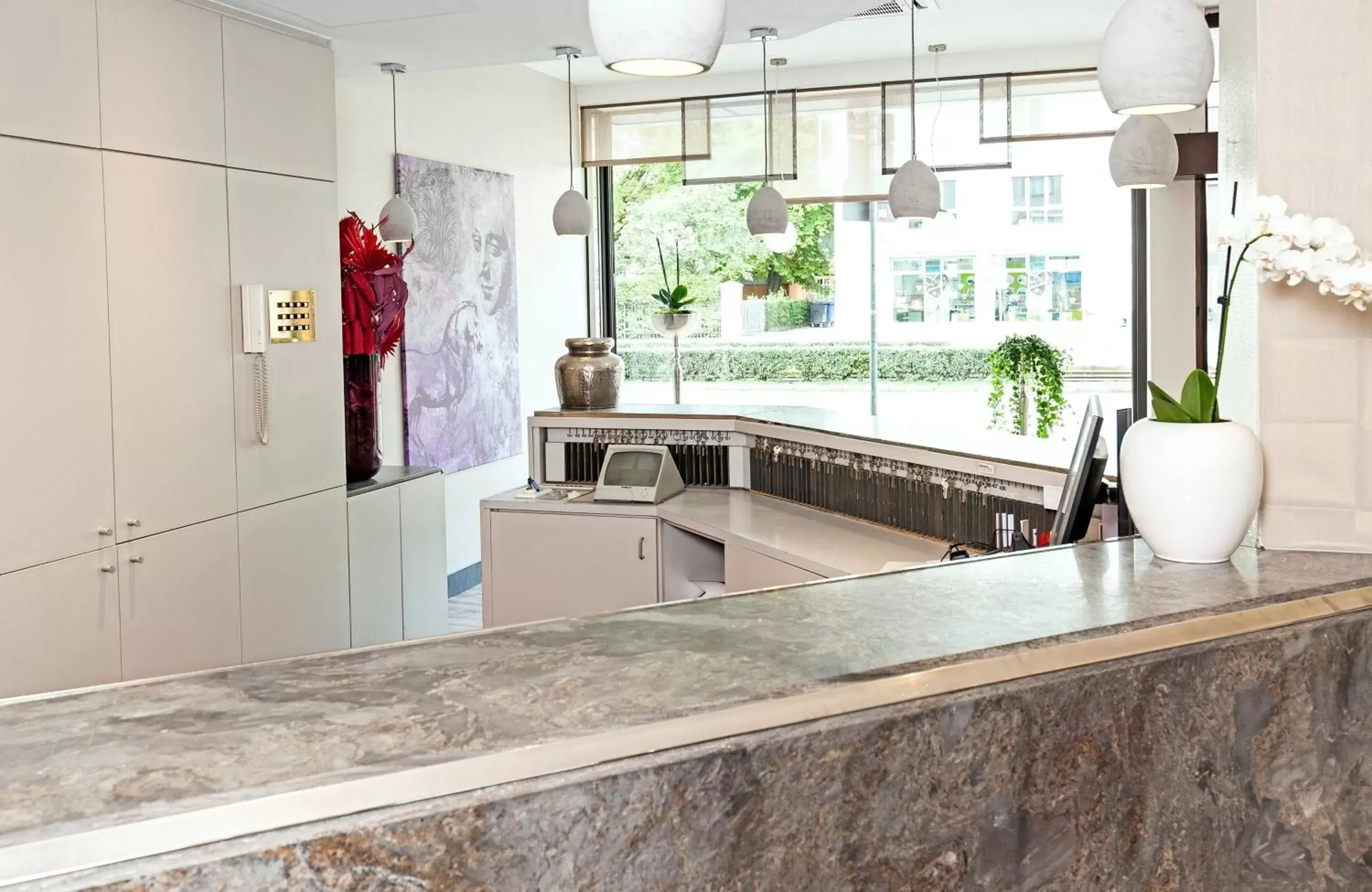 Lobby or reception in Leonardo Hotel Munich City North Lobby or reception in Leonardo Hotel Munich City North