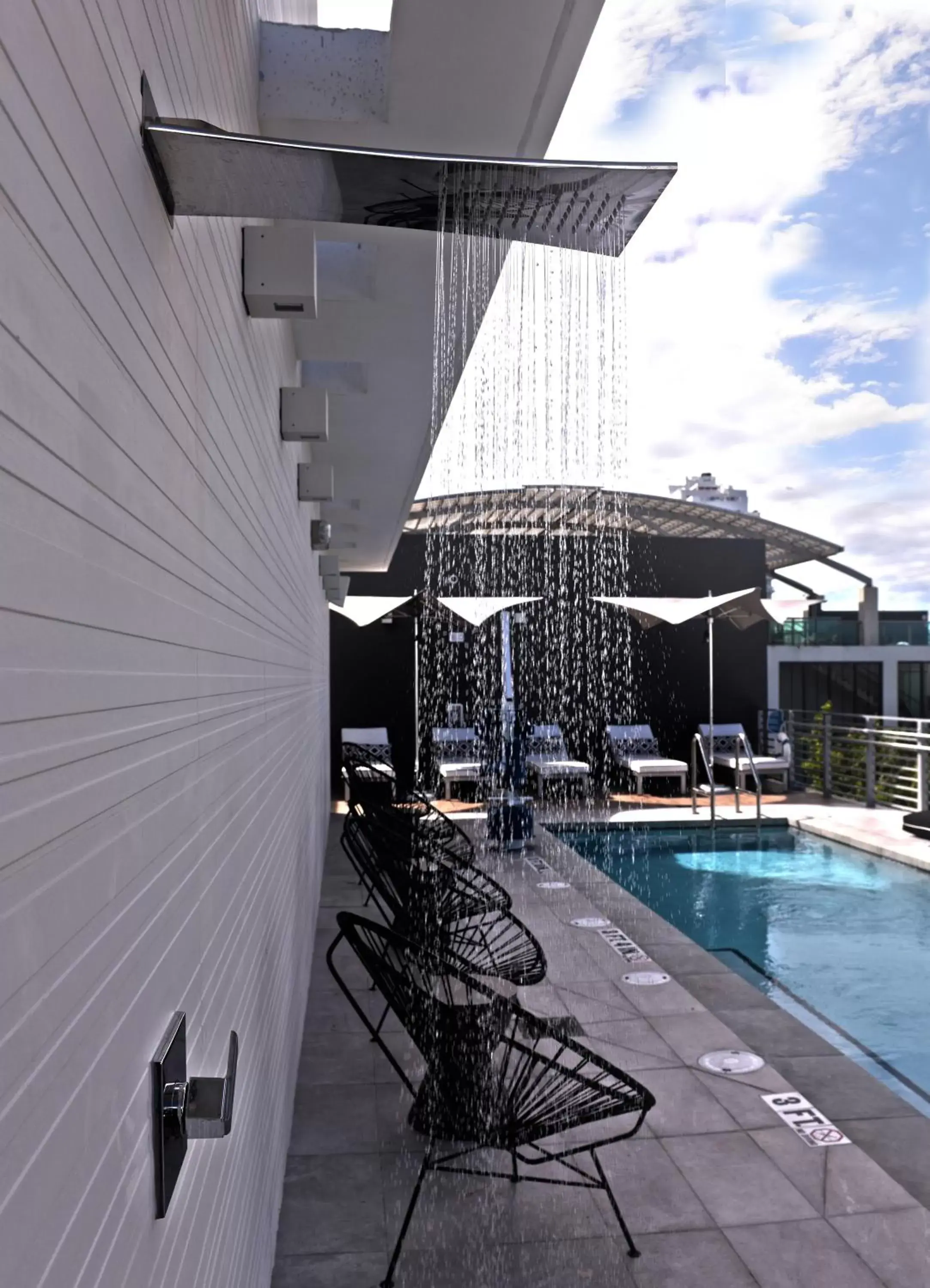 Swimming Pool in 6080 Design Hotel by Eskape Collection