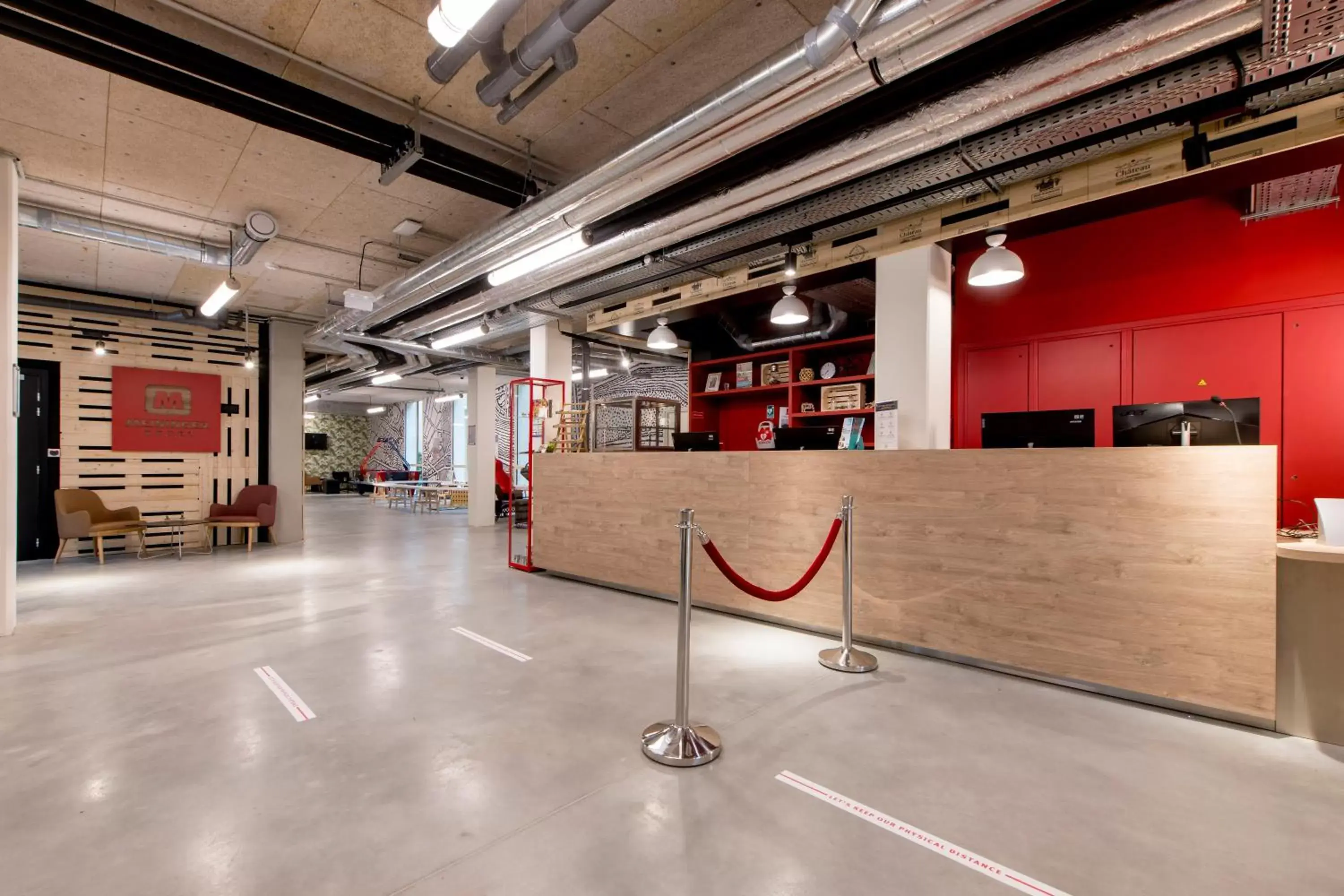 Lobby or reception in MEININGER Hotel Bordeaux Gare Saint-Jean