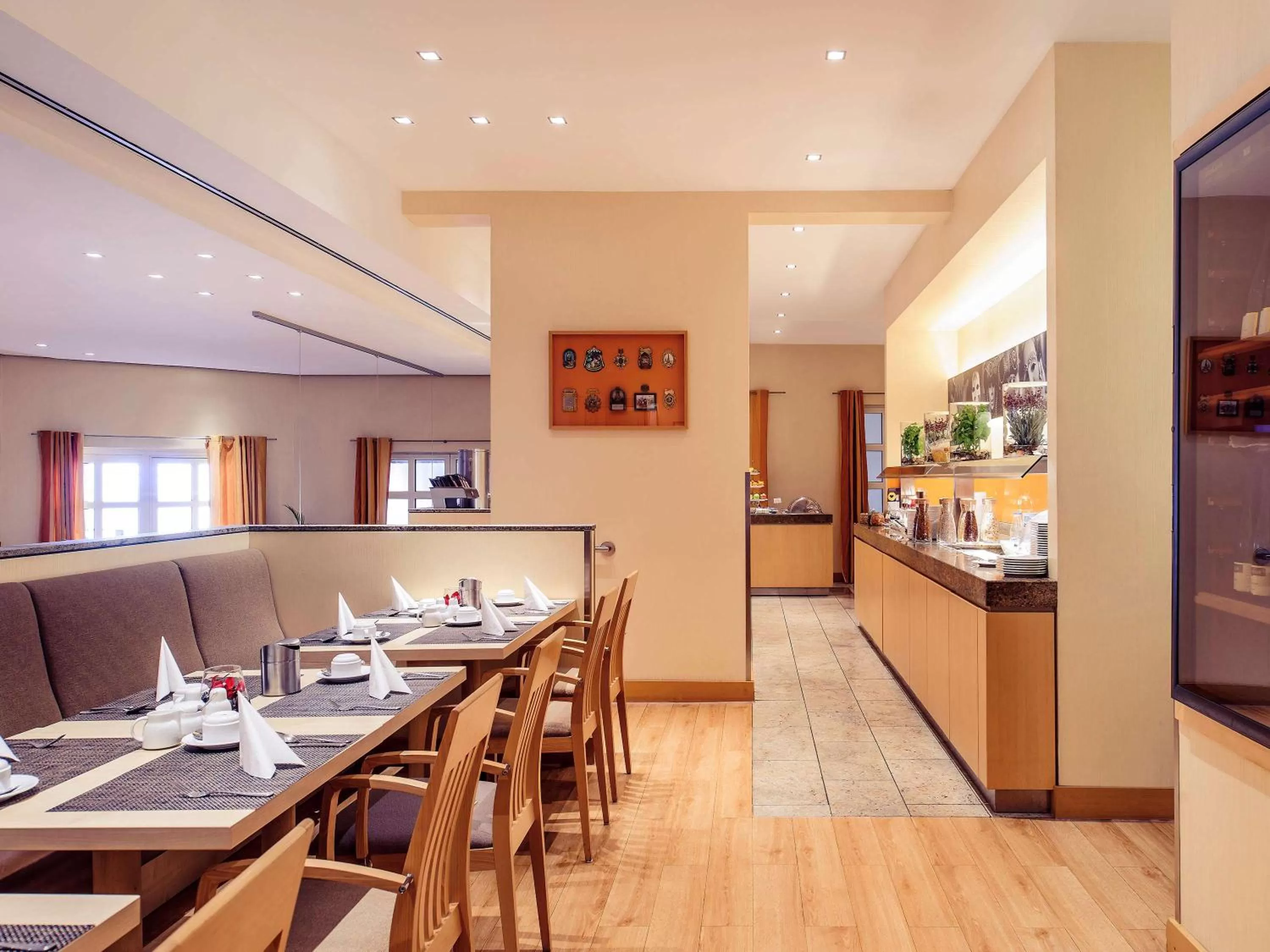 Restaurant/places to eat in Mercure Hotel Köln City Friesenstraße