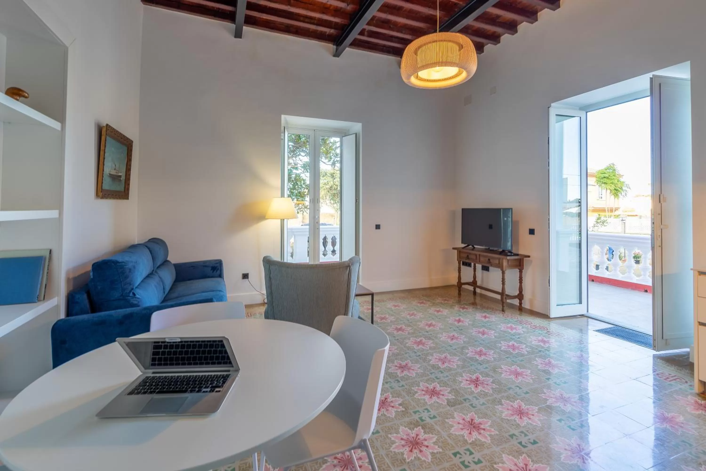 Seating area in Albor Suites