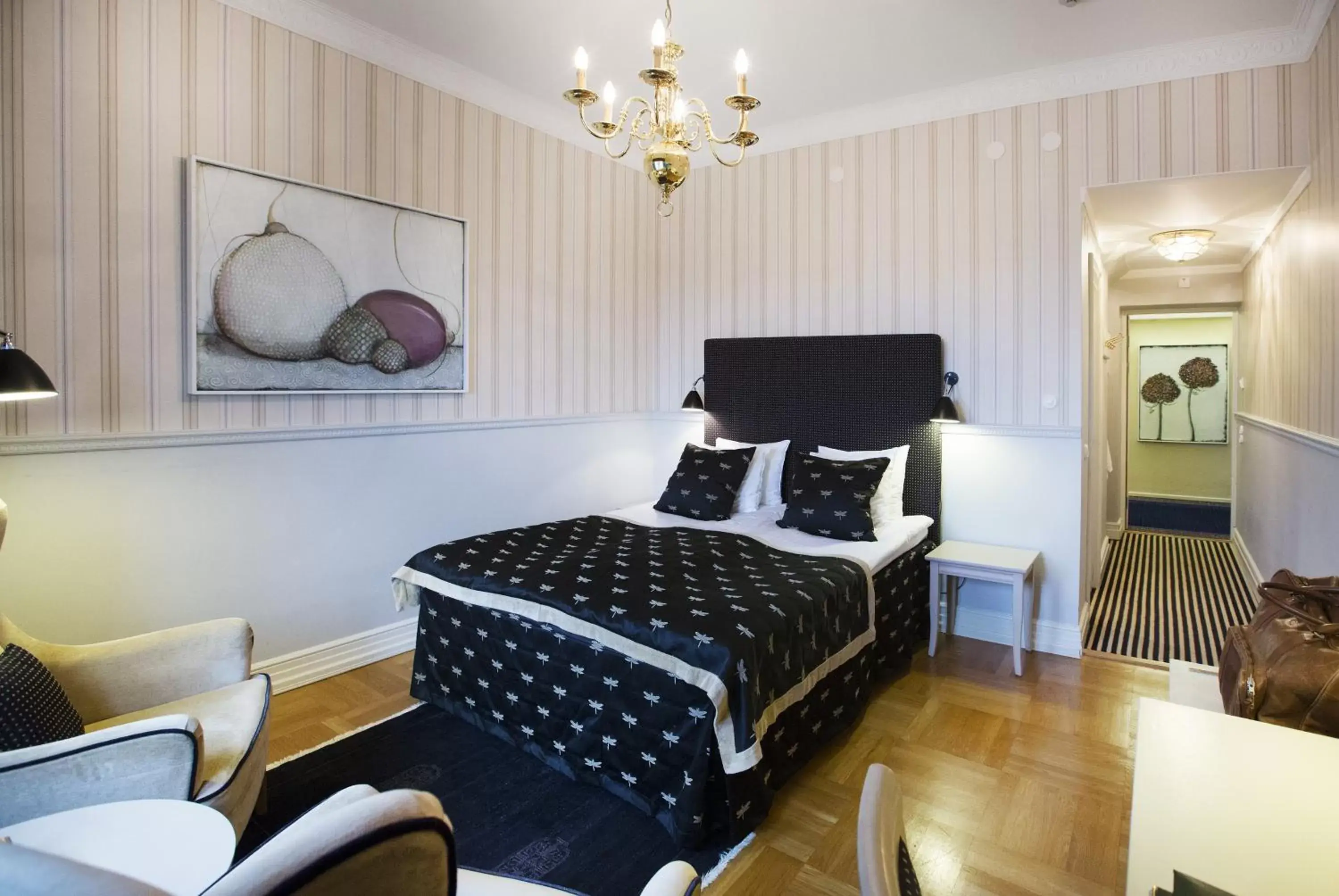 Property building, Bed in Grand Hotel Lund