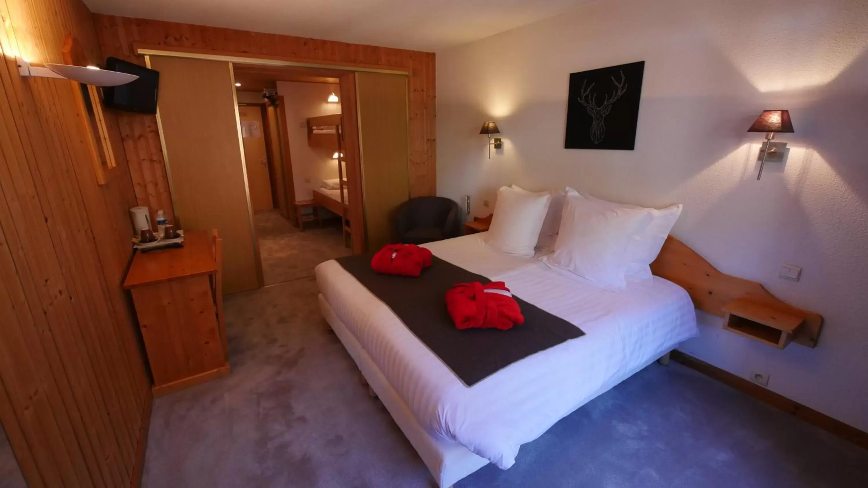 Photo of the whole room, Bed in Hotel Bel'alpe