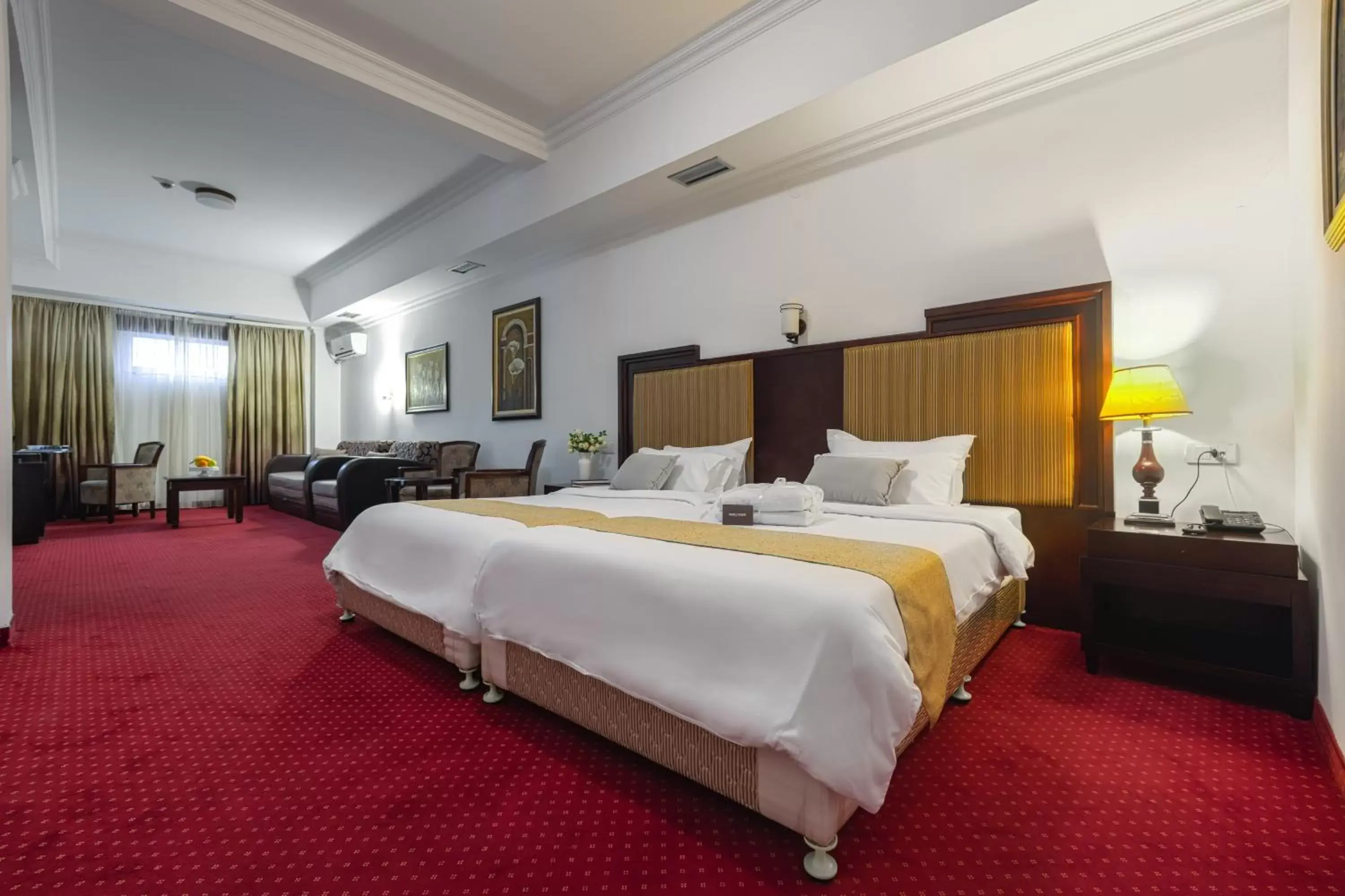 Bed in Garni Hotel Planeta Inn