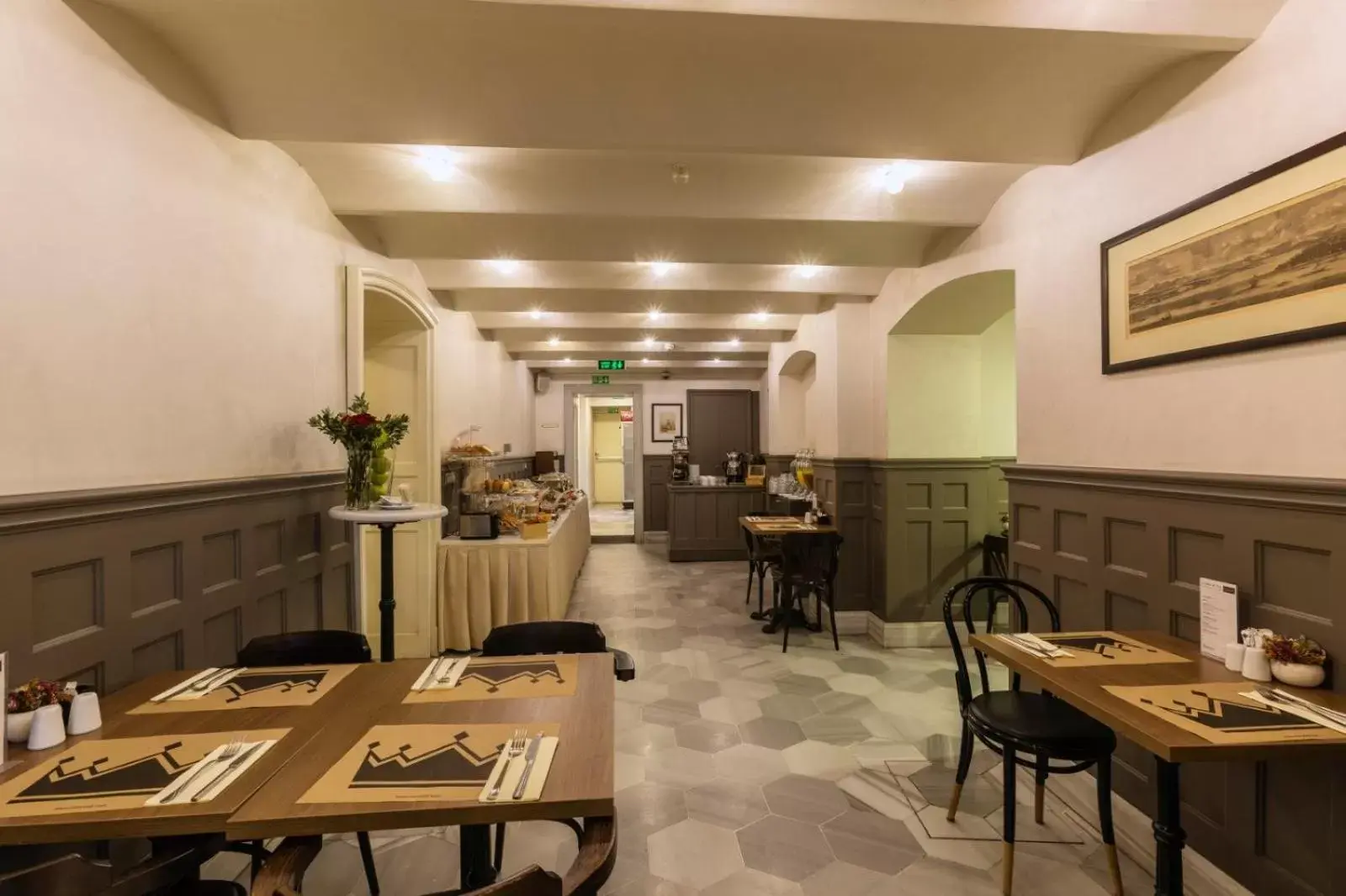 Restaurant/Places to Eat in Meroddi Bagdatliyan Hotel