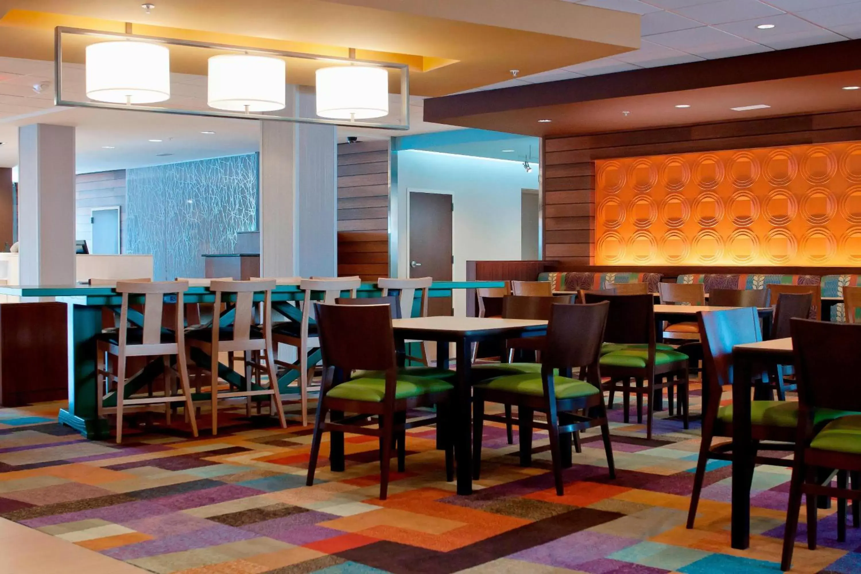 Breakfast, Restaurant/Places to Eat in Fairfield Inn & Suites by Marriott Des Moines Urbandale