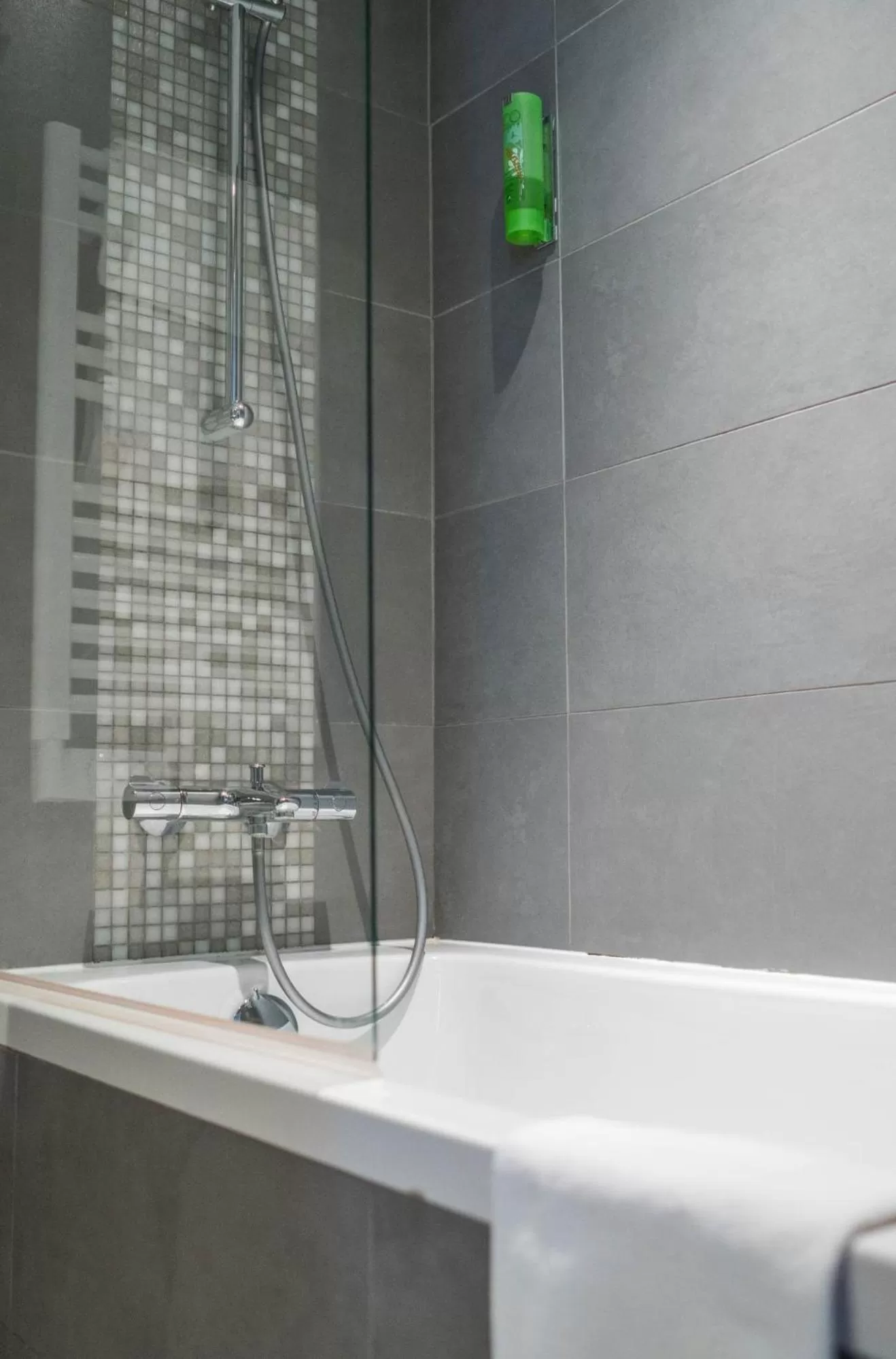 Bathroom in Timhotel Odessa Montparnasse