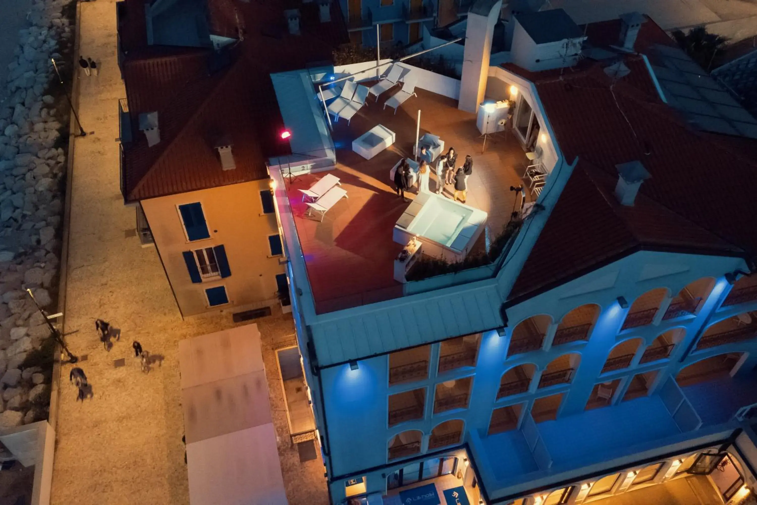Property building, Bird's-eye View in Life Hotel