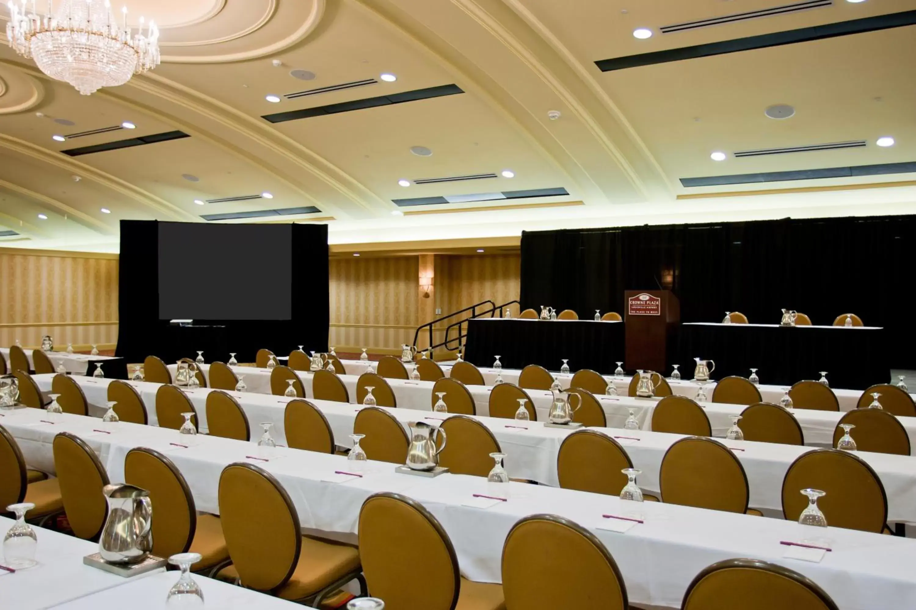 Meeting/conference room in Crowne Plaza Louisville Airport Expo Center, an IHG Hotel