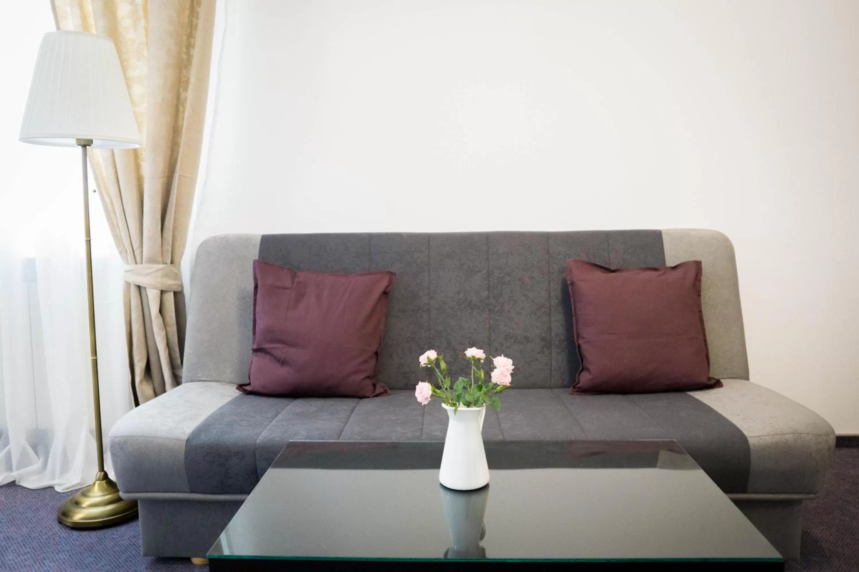 Seating area in Nest