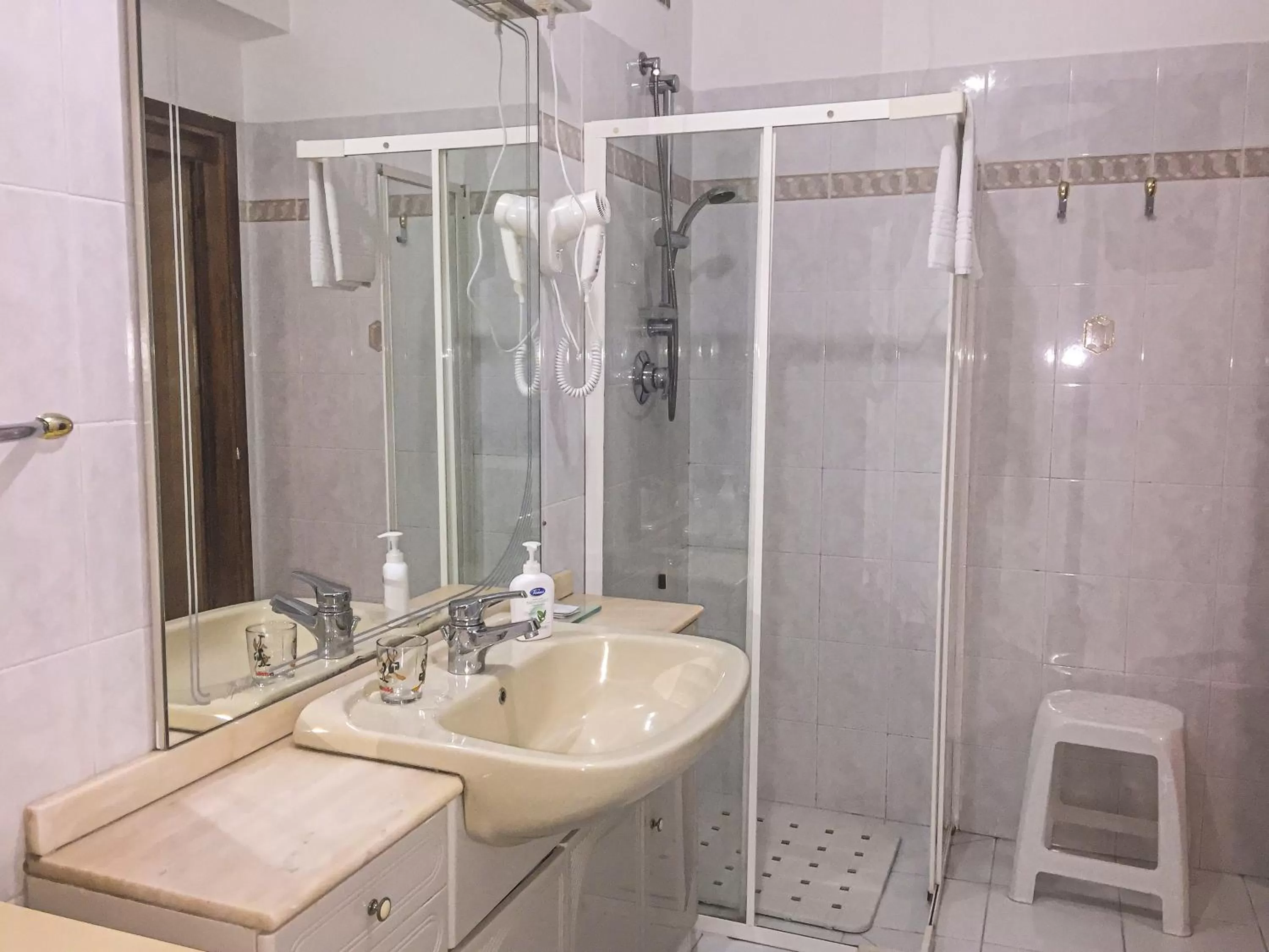 Shower in B&B Villa Sophie