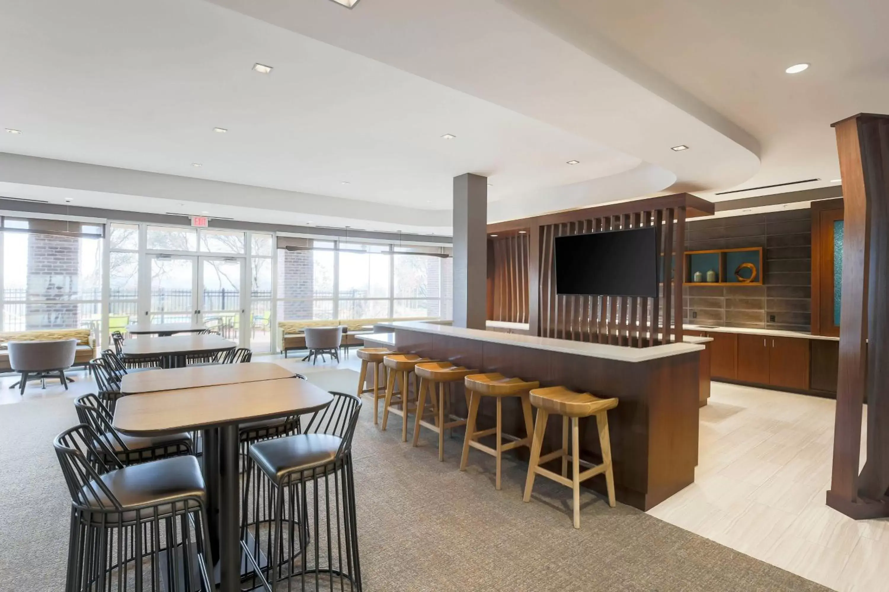 Lounge or bar, Restaurant/Places to Eat in SpringHill Suites by Marriott Auburn