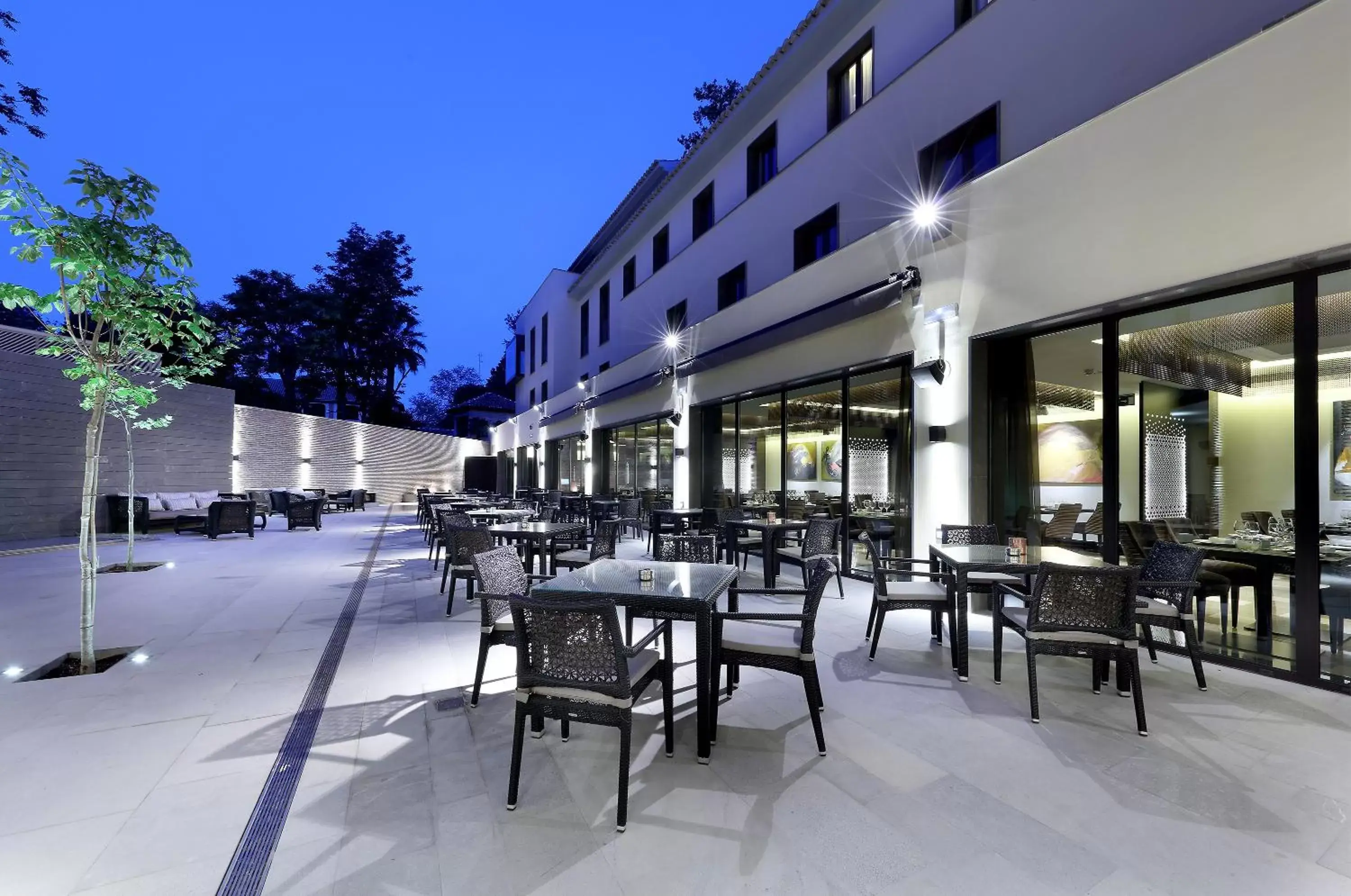 Balcony/Terrace, Restaurant/Places to Eat in Áurea Washington Irving by Eurostars Hotel Company