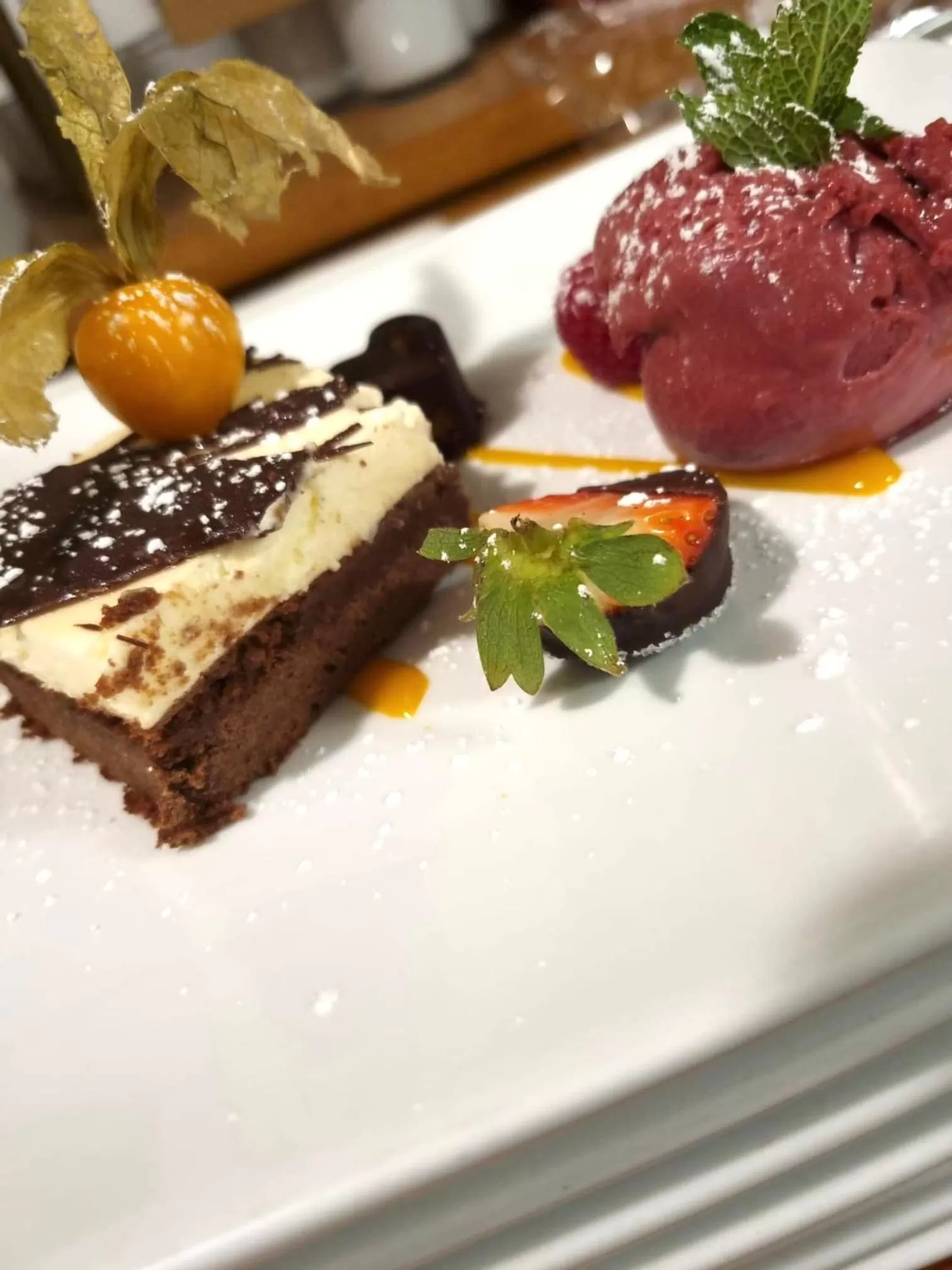 Food and drinks in Boutique Hotel Goldene Henne